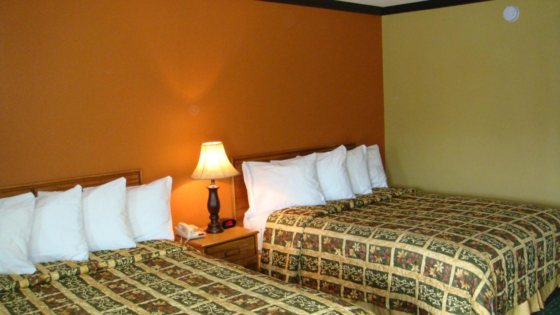 Sunset Inn Lake Oroville photo 2