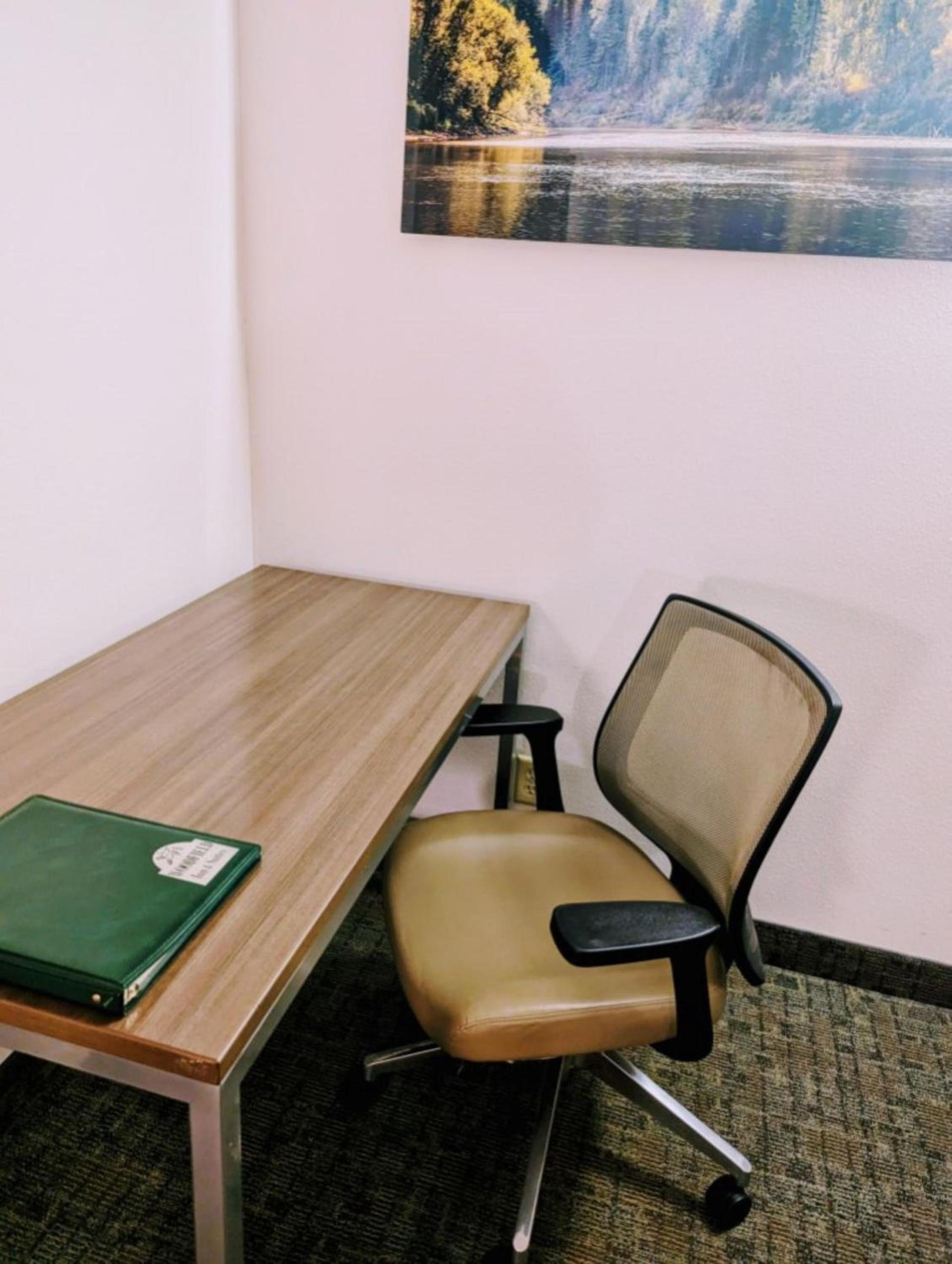 Woodfield Inn and Suites photo 23