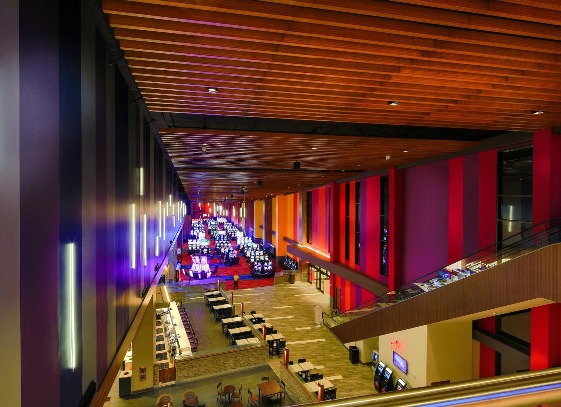 Harrah's Cherokee Valley River Hotel & Casino - A Caesars Rewards Destination photo 11