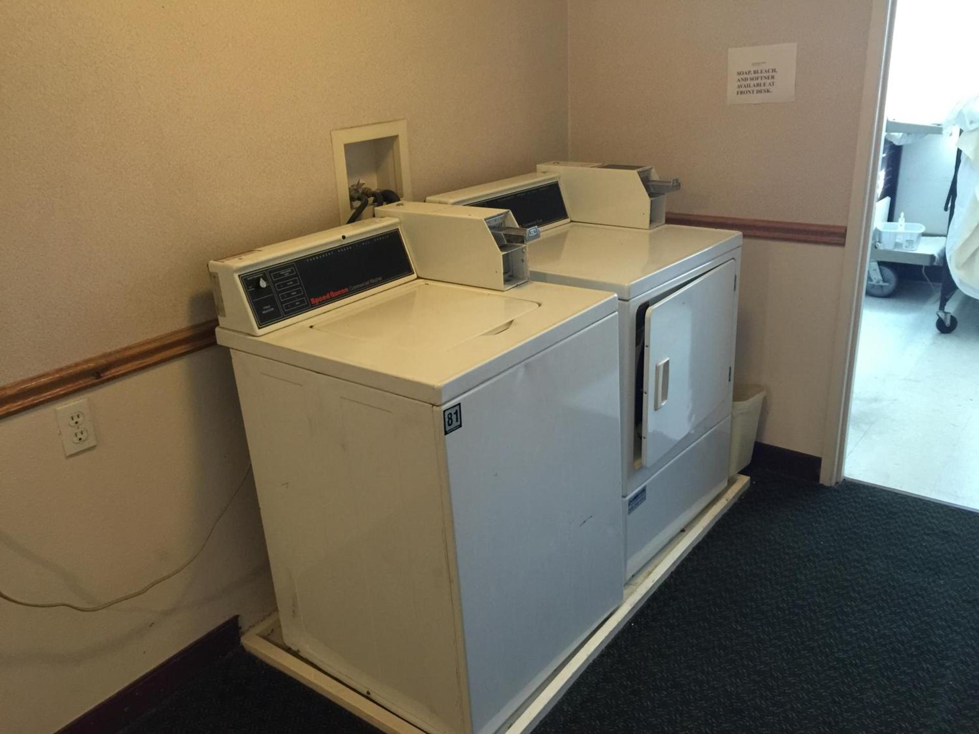 Economy Inn & Suites photo 5