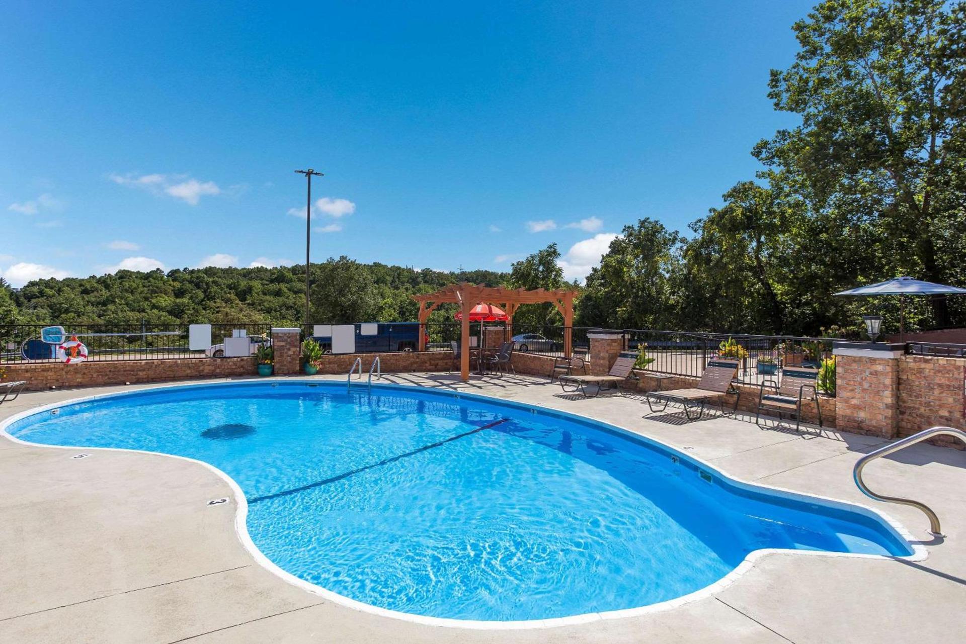 Rodeway Inn Branson, Brick House photo 18