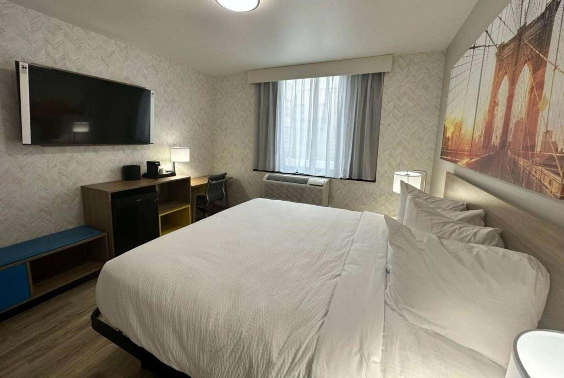 Days Inn by Wyndham Brooklyn Eastern Parkway photo 6