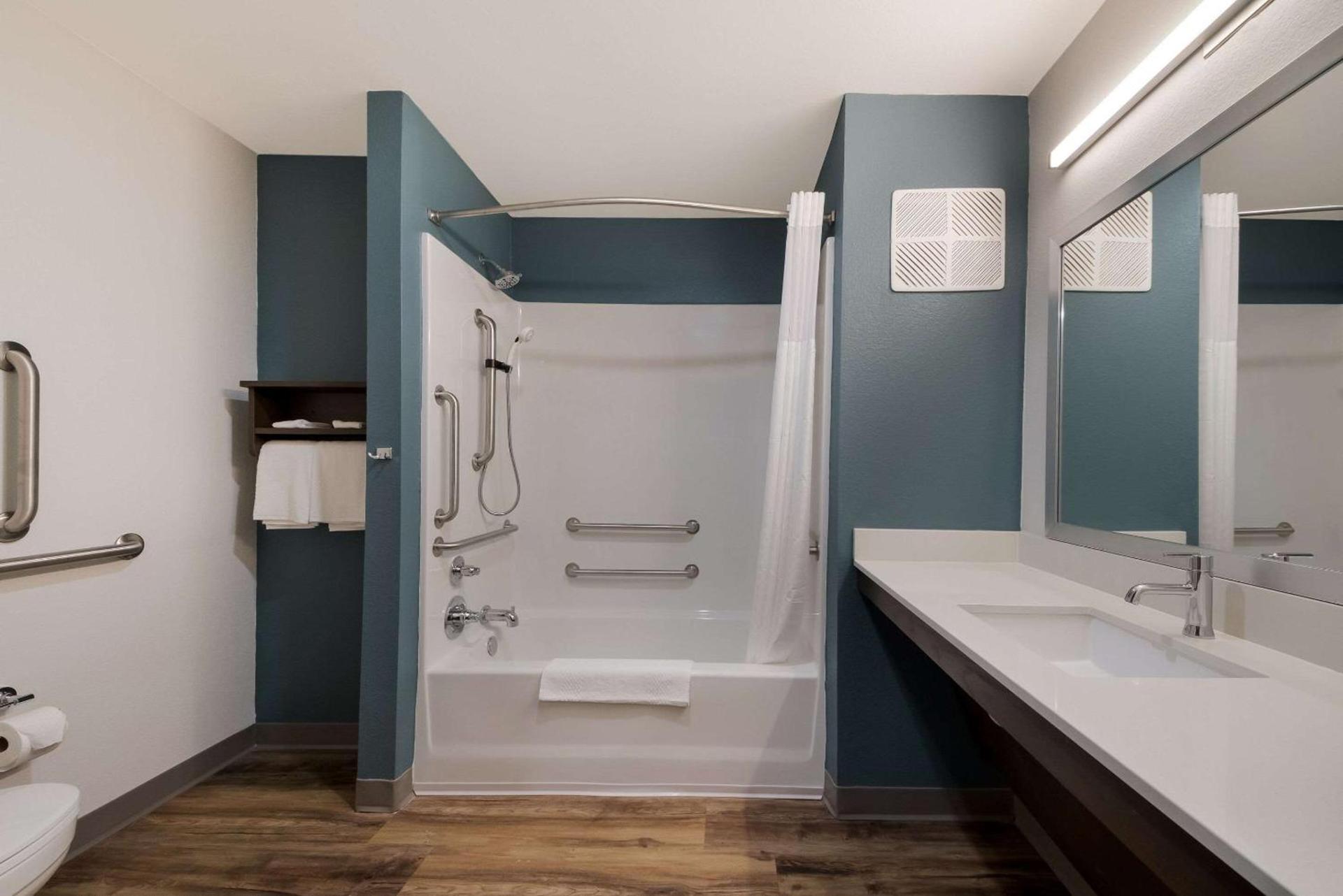 WoodSpring Suites San Antonio UTSA - Medical Center photo 9