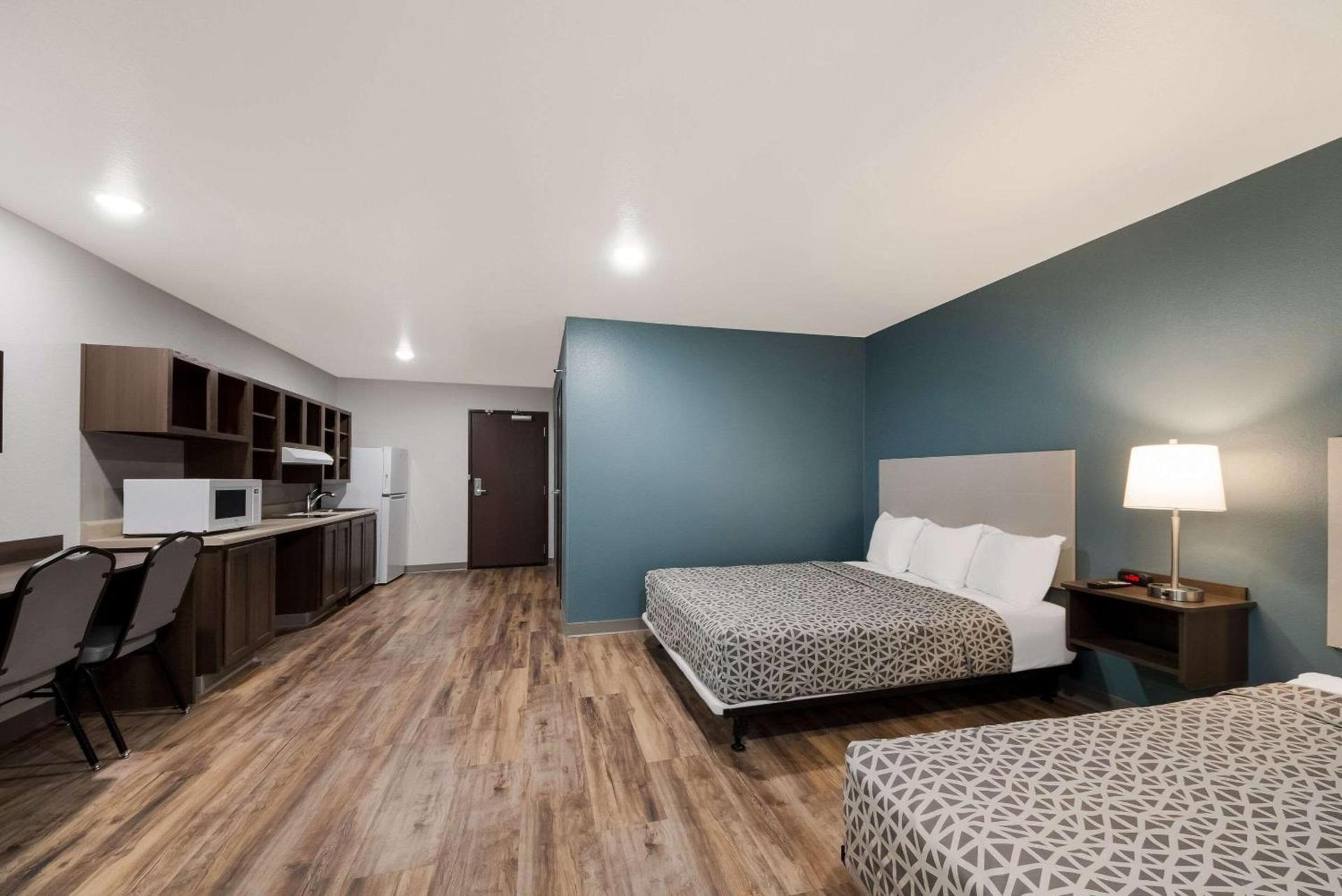 WoodSpring Suites San Antonio UTSA - Medical Center photo 14