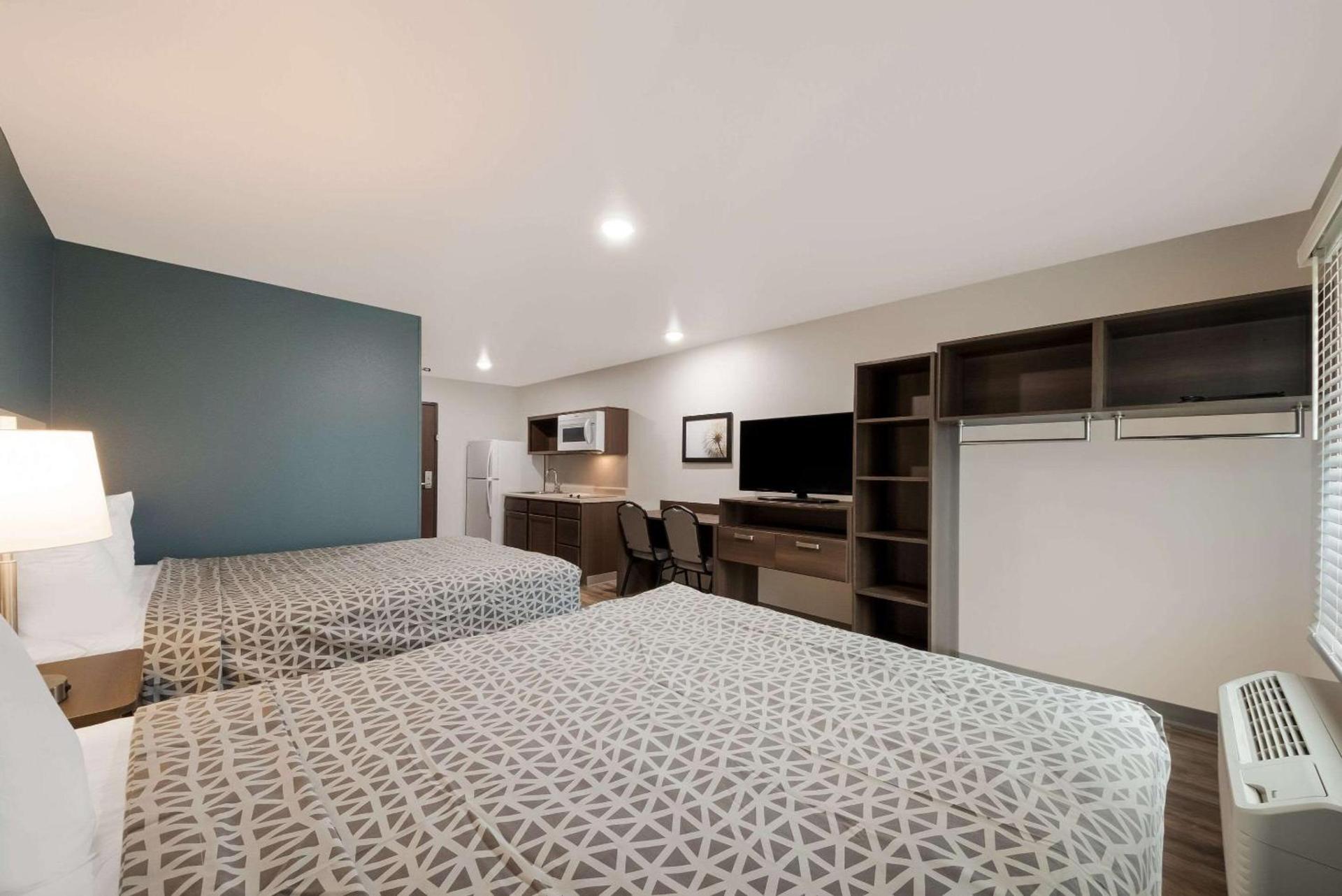WoodSpring Suites San Antonio UTSA - Medical Center photo 21