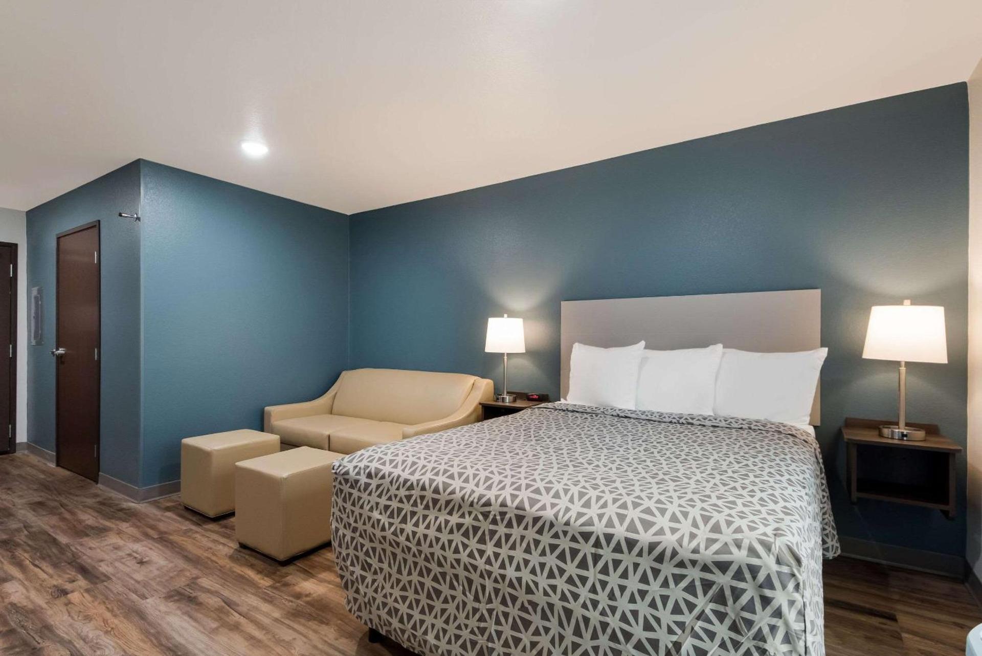 WoodSpring Suites San Antonio UTSA - Medical Center photo 25