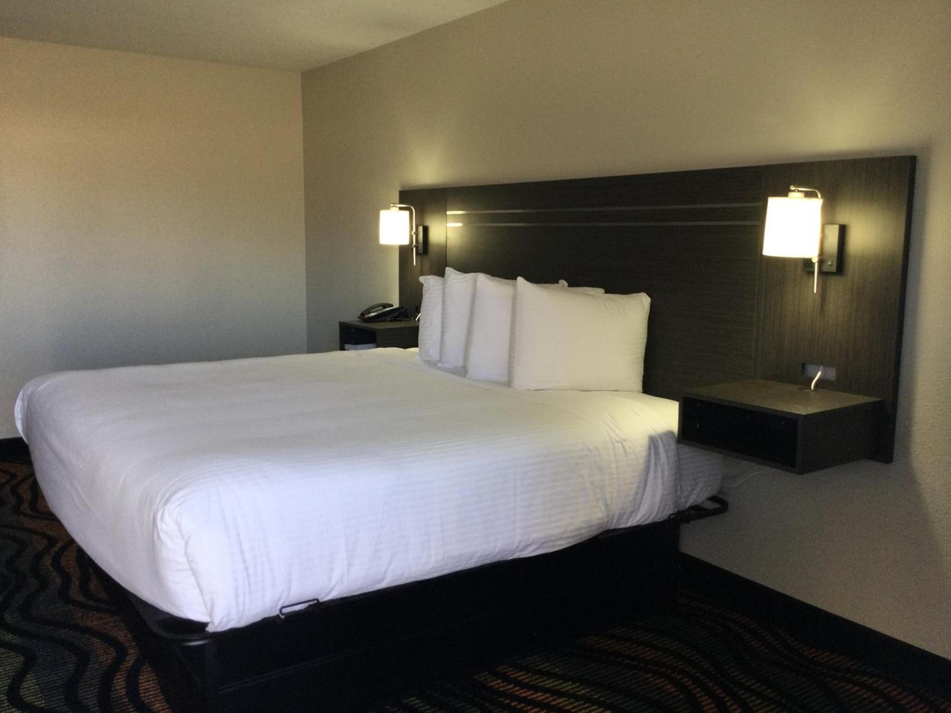 Americas Best inn photo 20