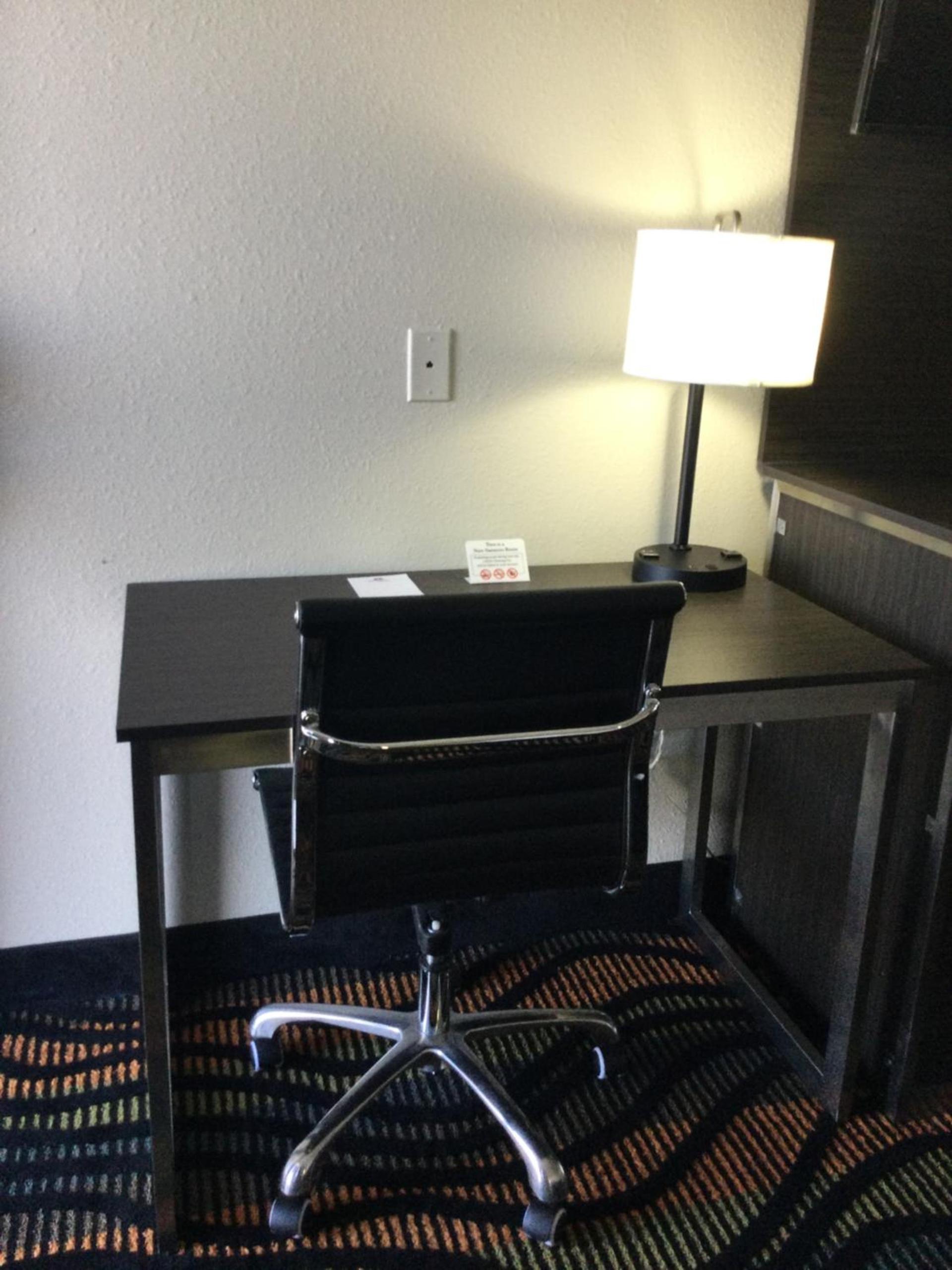 Americas Best inn photo 15