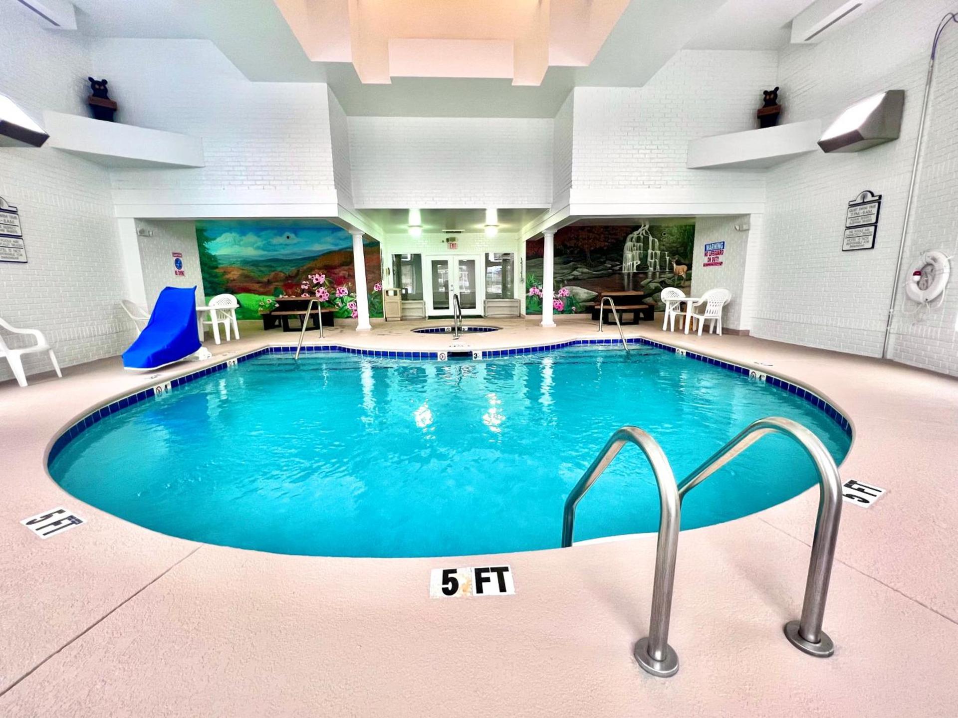 Clarion Inn Willow River photo 2