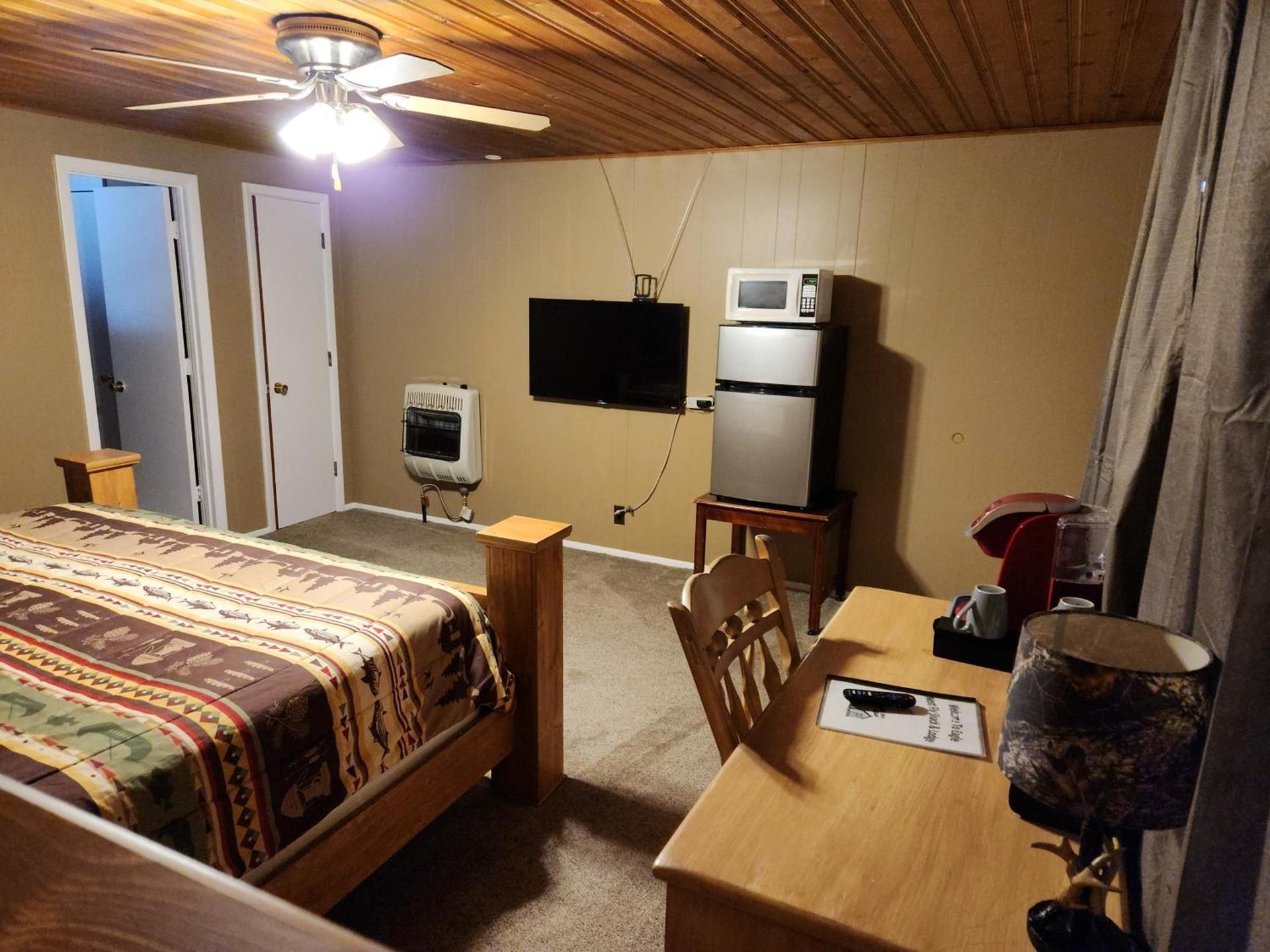 Eagle Nest Fly Shack & Lodge photo 14