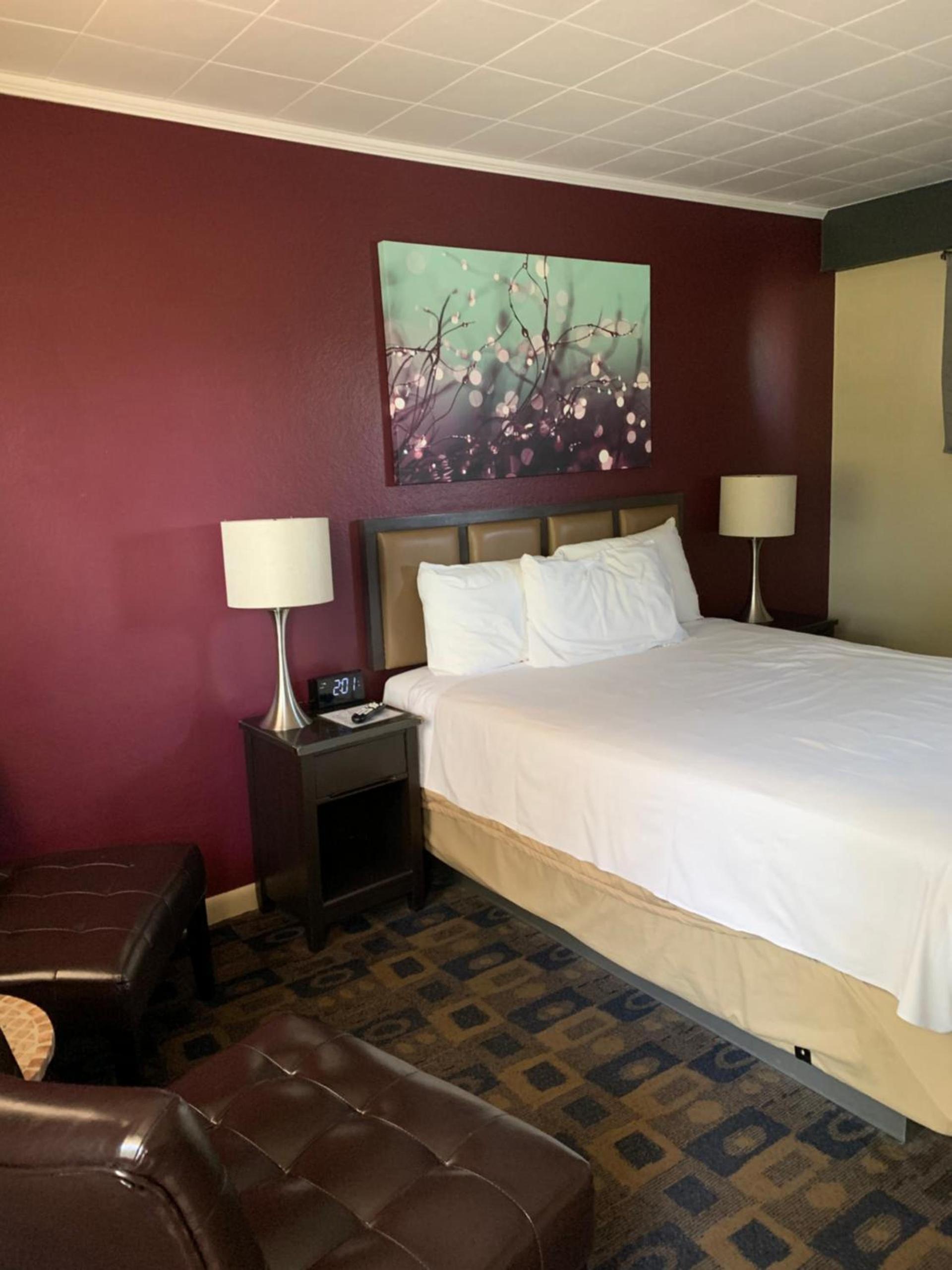 The Triangle Motel photo 12