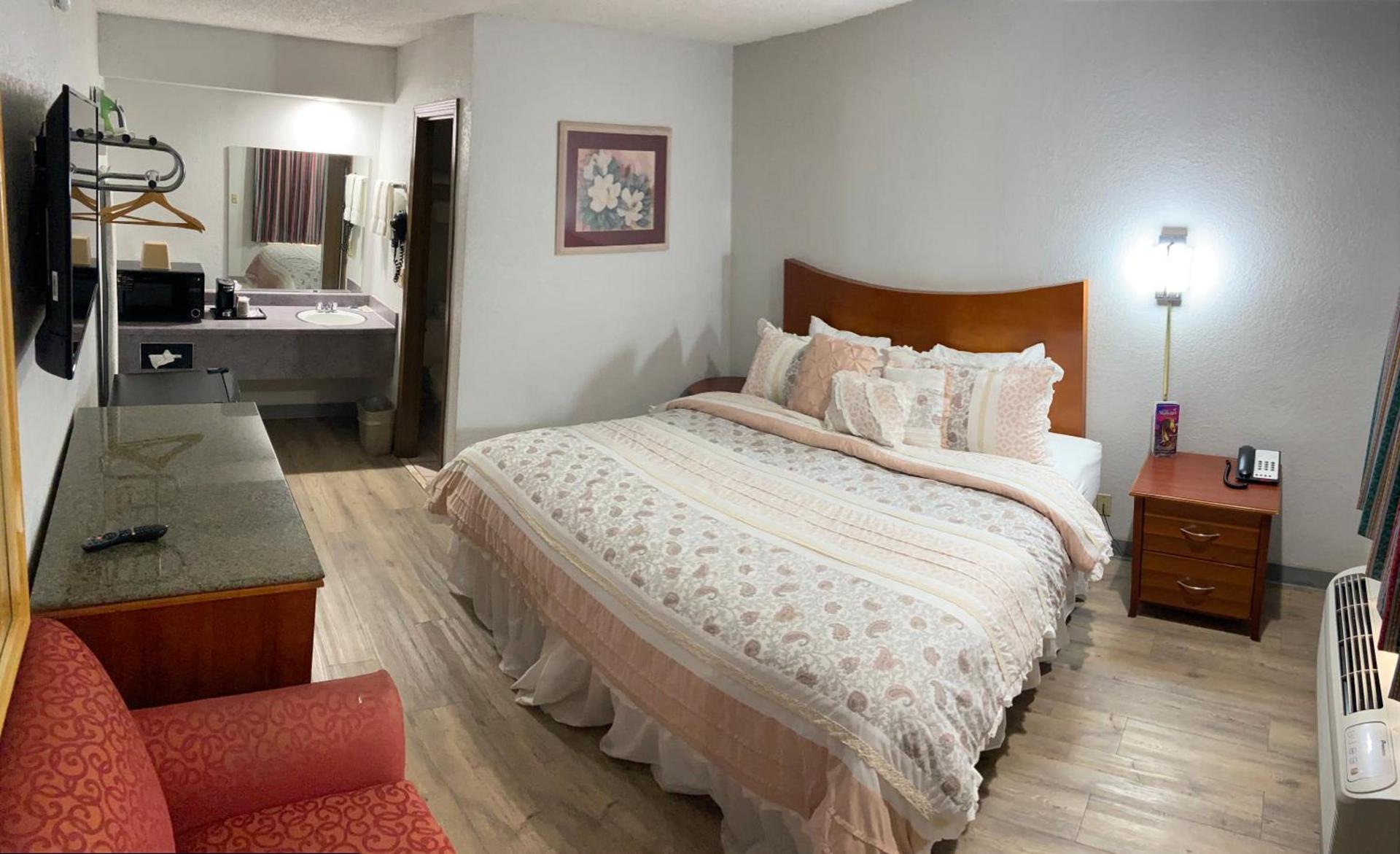 Colonial Inn photo 10