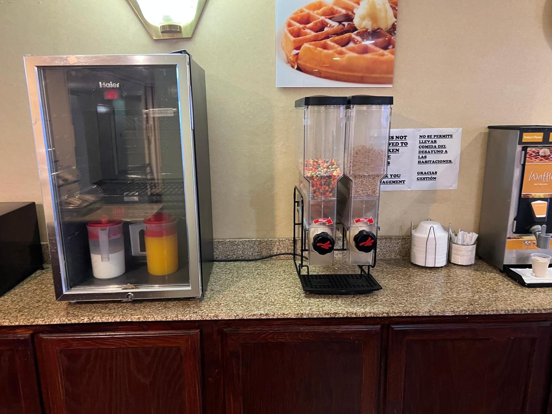 Americas Best Value Inn Pharr/McAllen photo 20