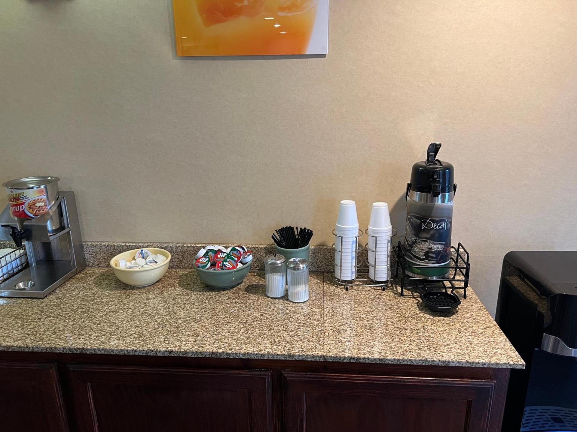 Americas Best Value Inn Pharr/McAllen photo 15