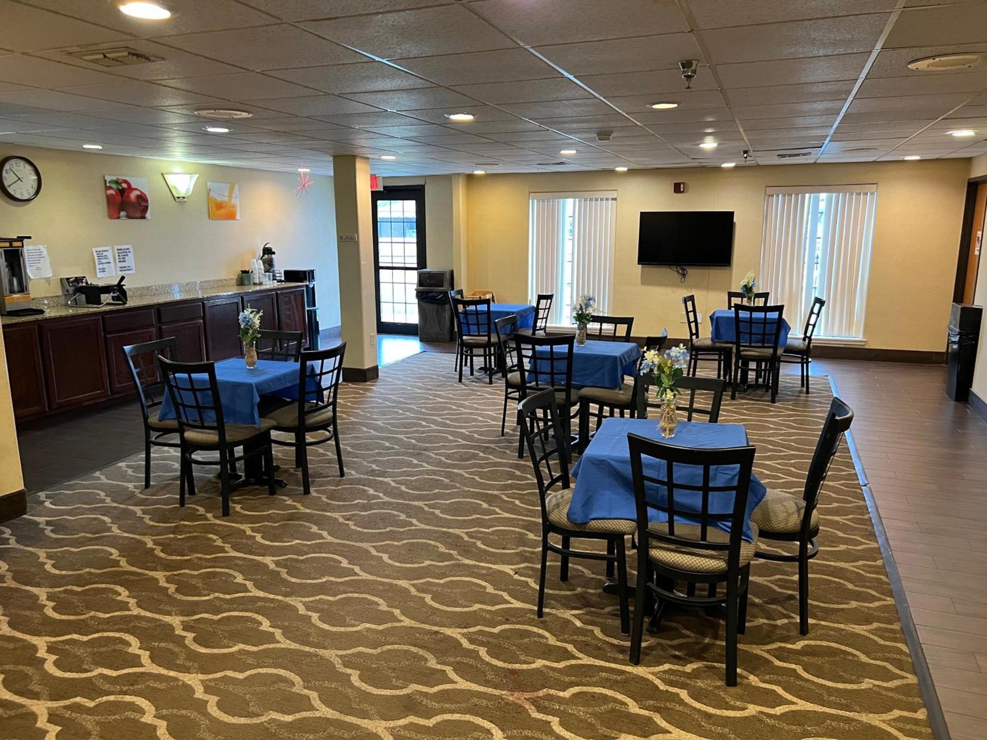 Americas Best Value Inn Pharr/McAllen photo 14