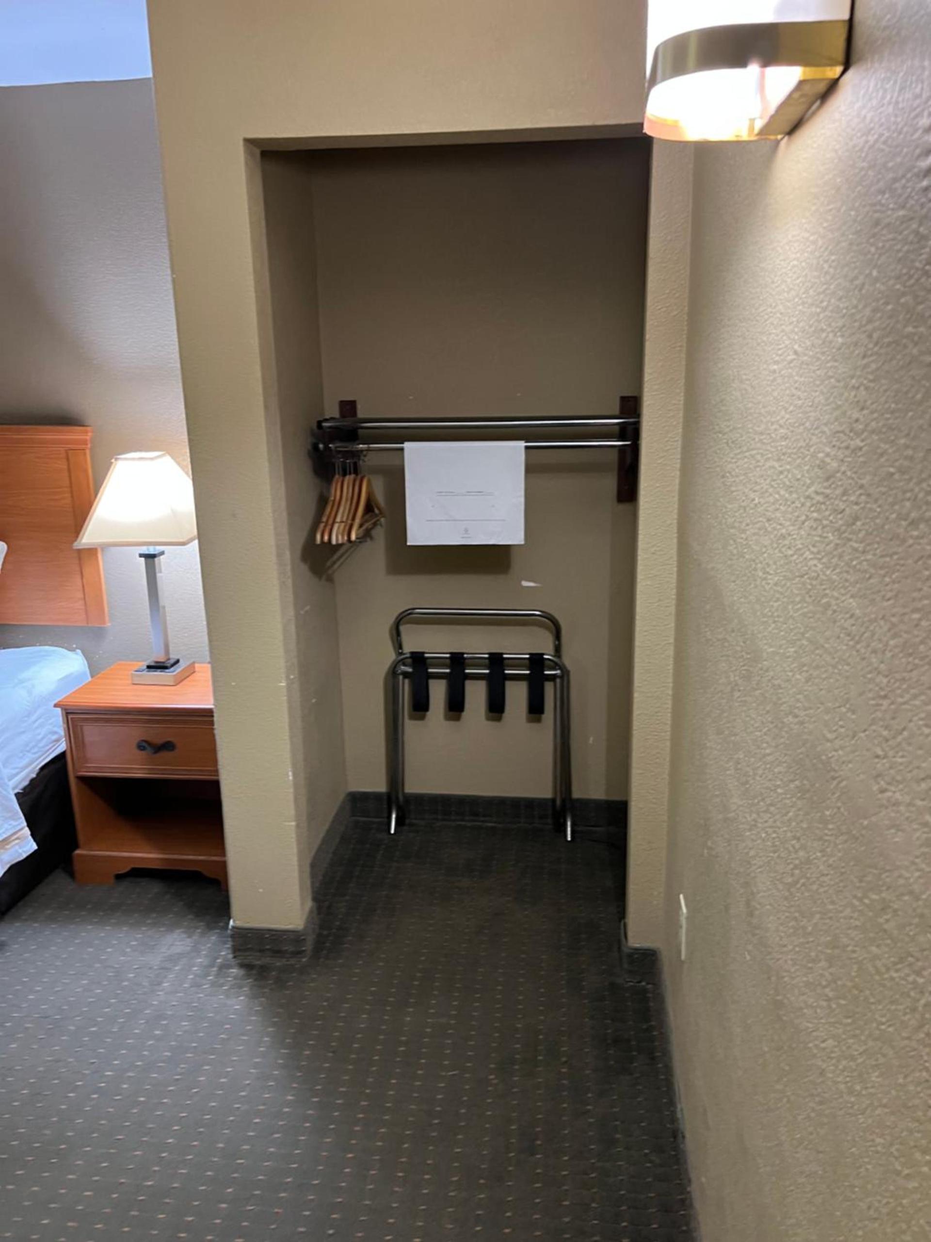 Americas Best Value Inn Pharr/McAllen photo 24