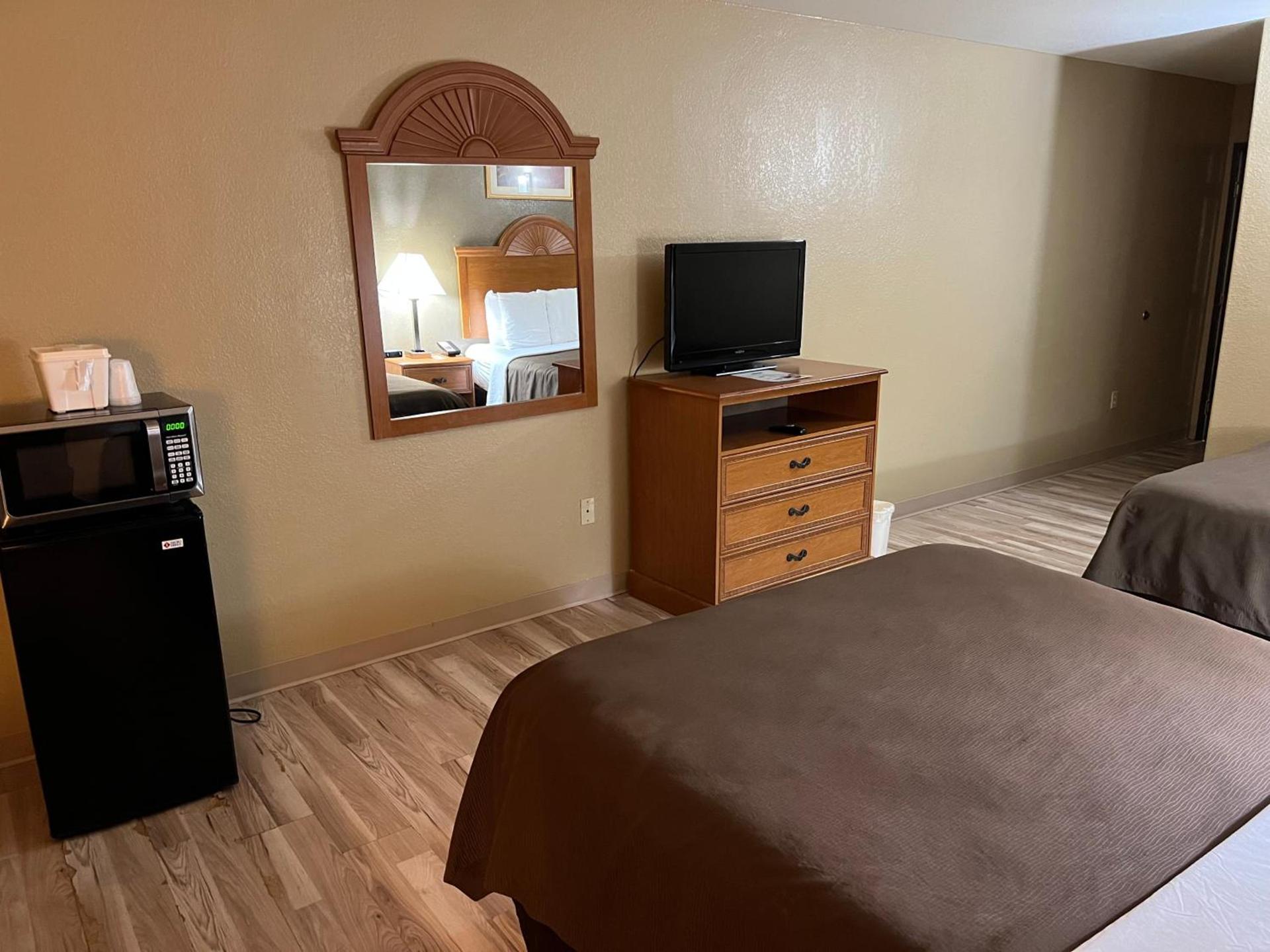 Americas Best Value Inn Pharr/McAllen photo 30
