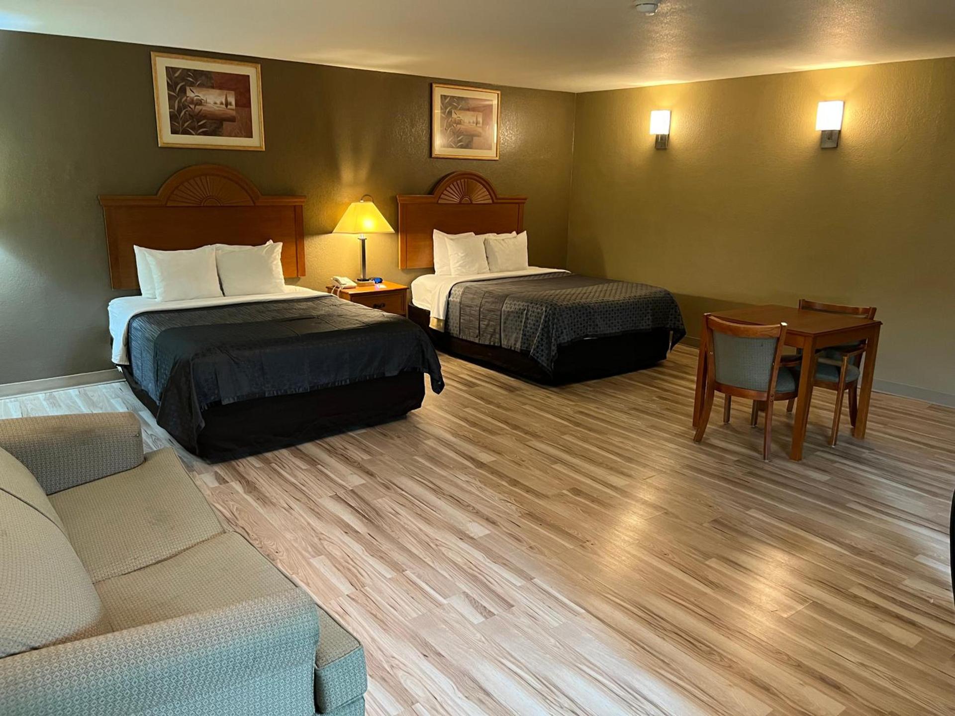 Americas Best Value Inn Pharr/McAllen photo 32