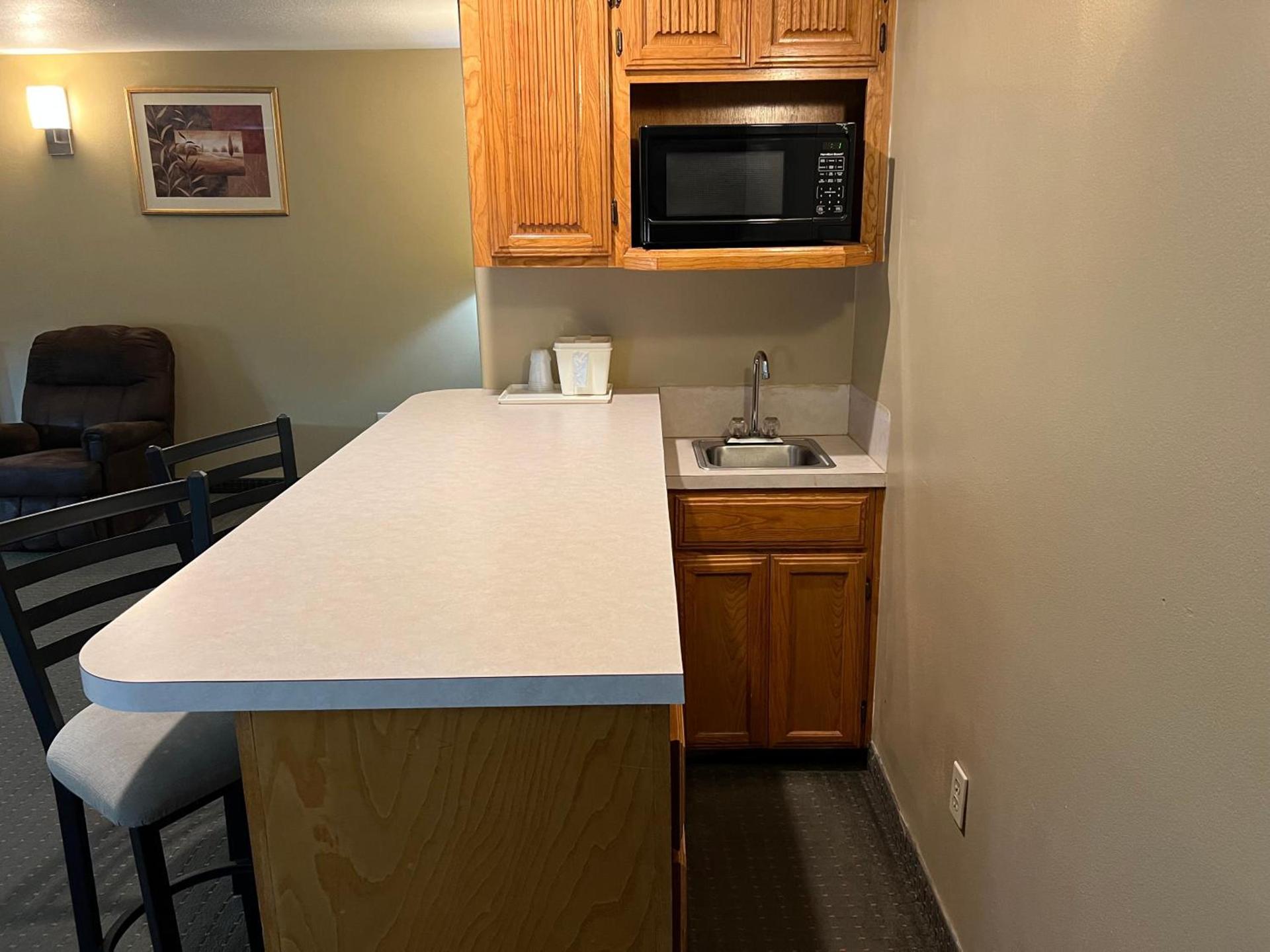 Americas Best Value Inn Pharr/McAllen photo 36
