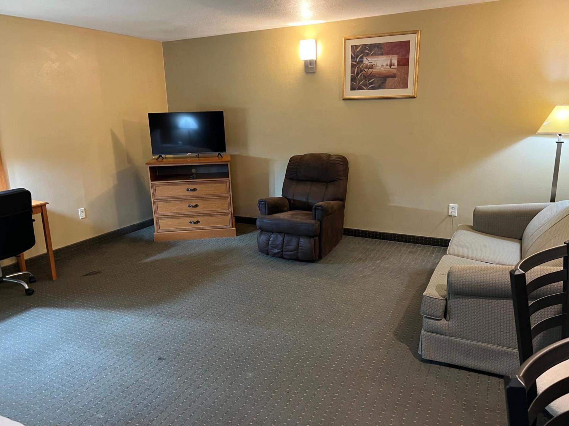 Americas Best Value Inn Pharr/McAllen photo 38