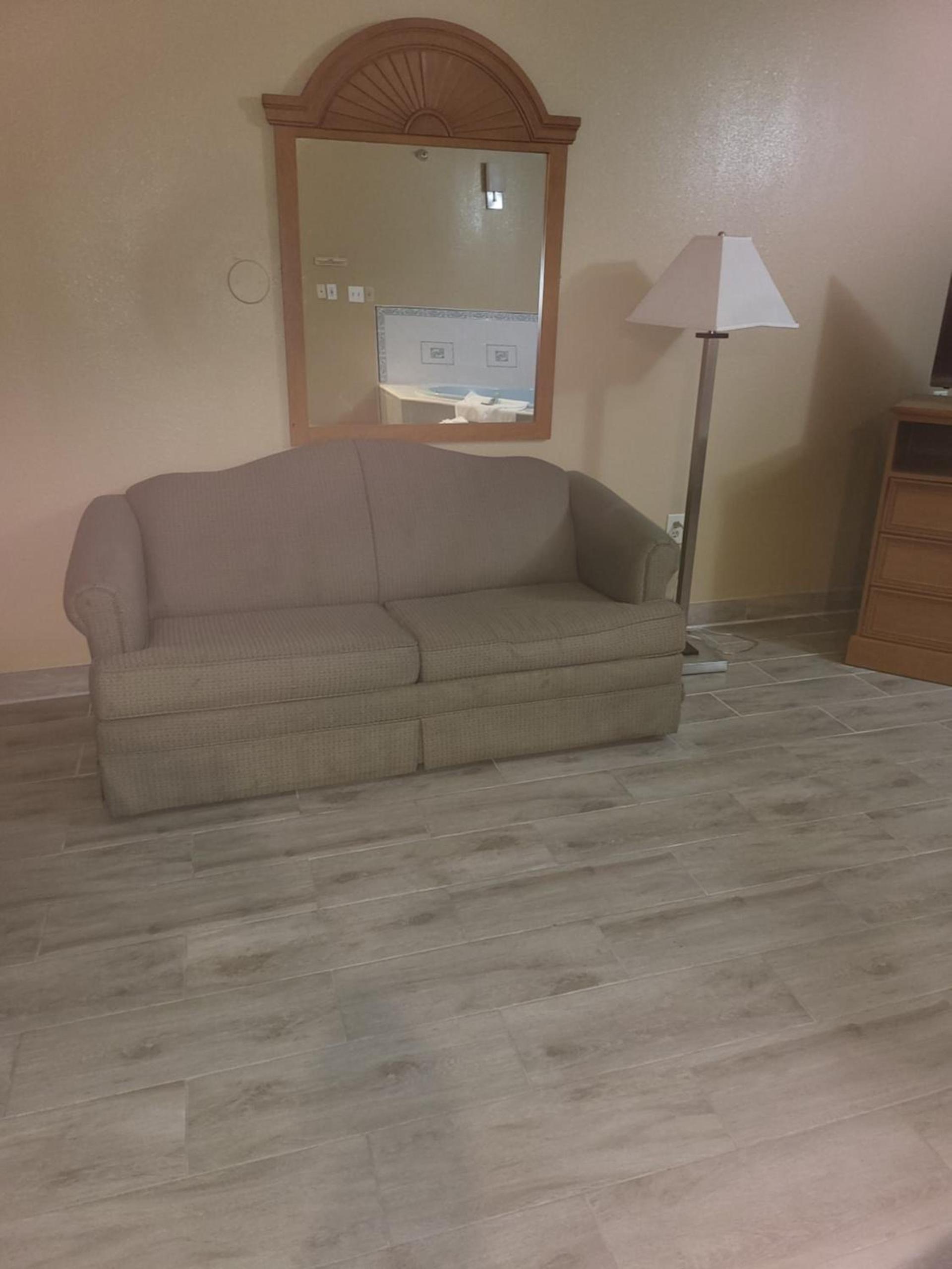 Americas Best Value Inn Pharr/McAllen photo 42