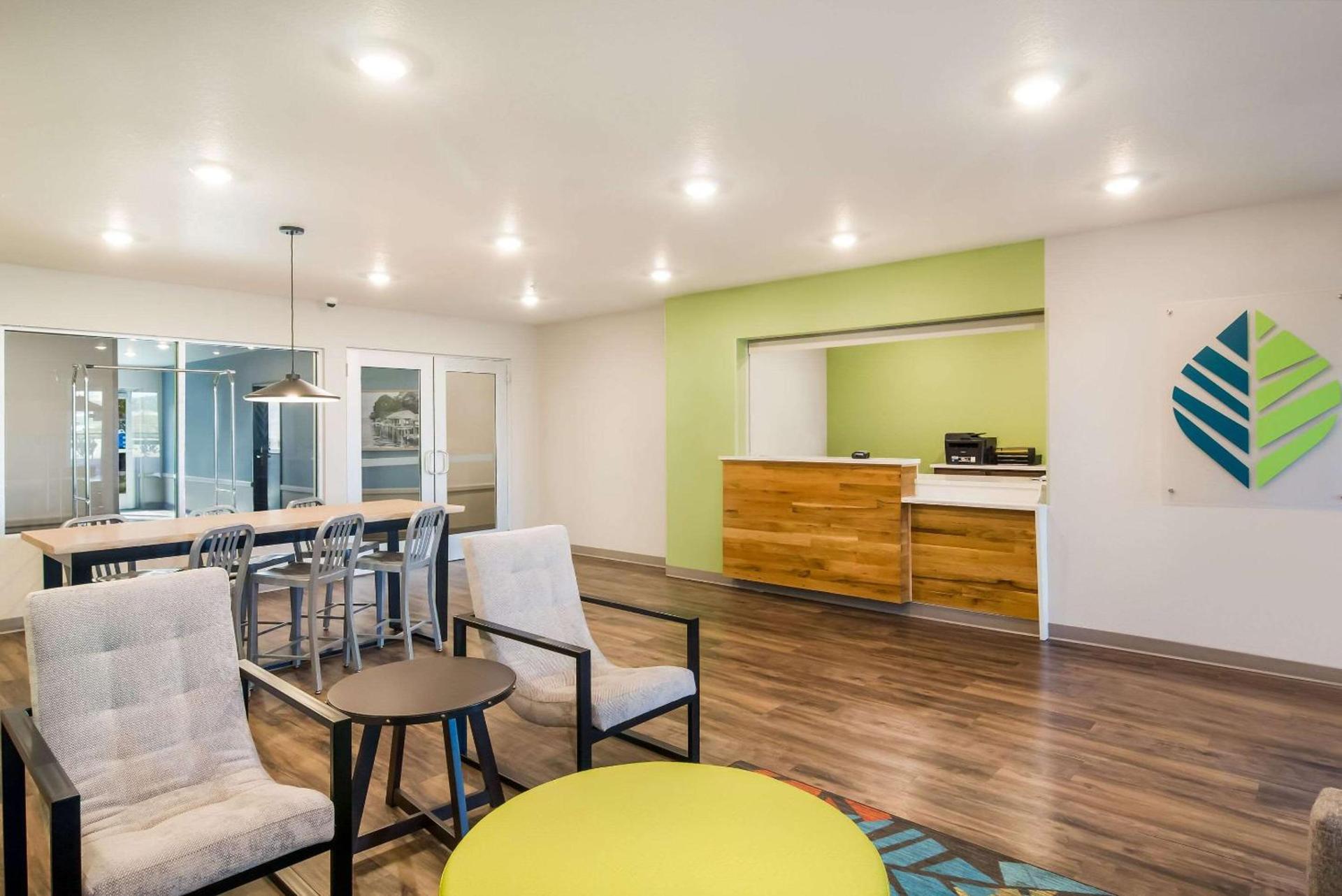 WoodSpring Suites Jacksonville - South photo 5