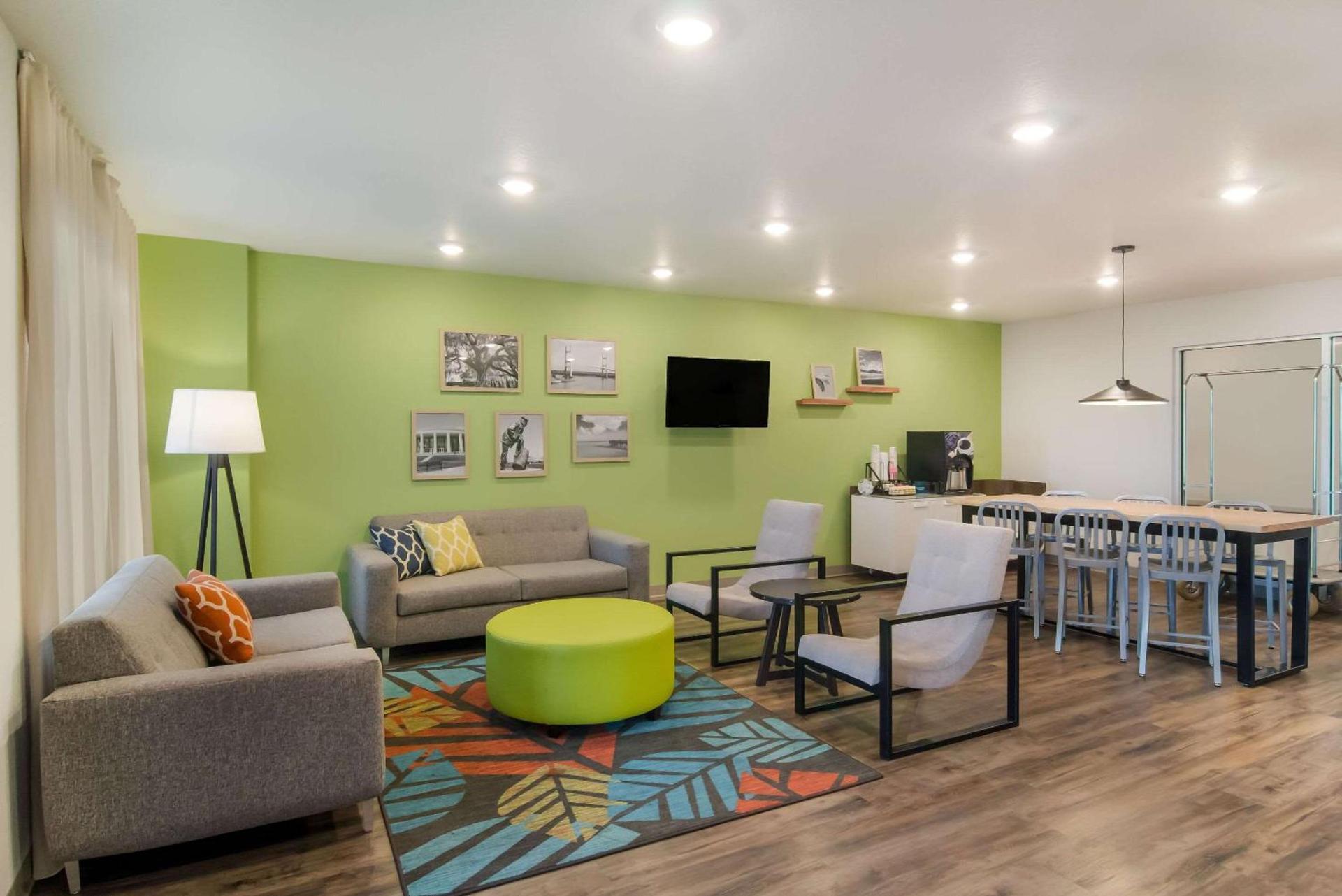 WoodSpring Suites Jacksonville - South photo 6