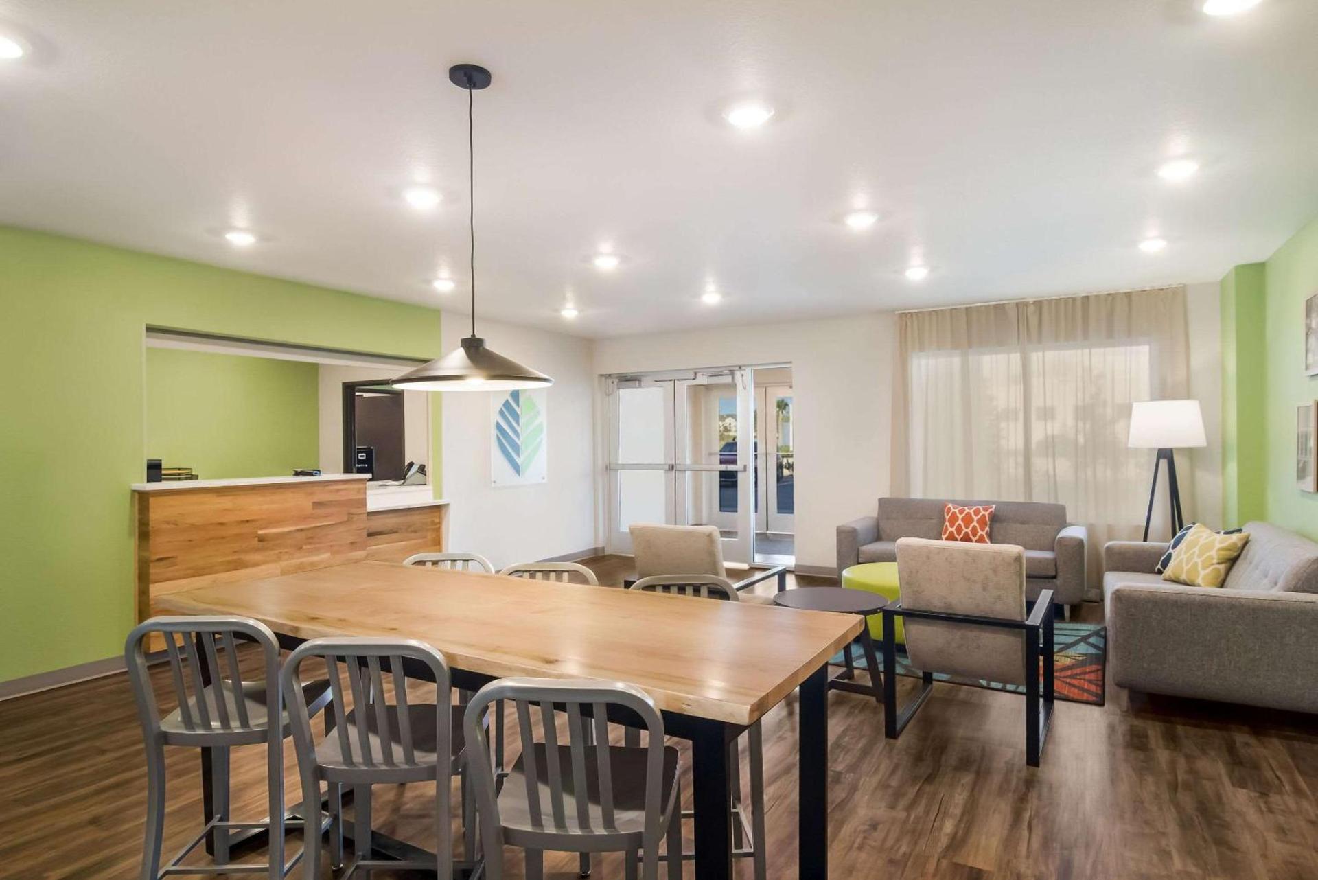WoodSpring Suites Jacksonville - South photo 7