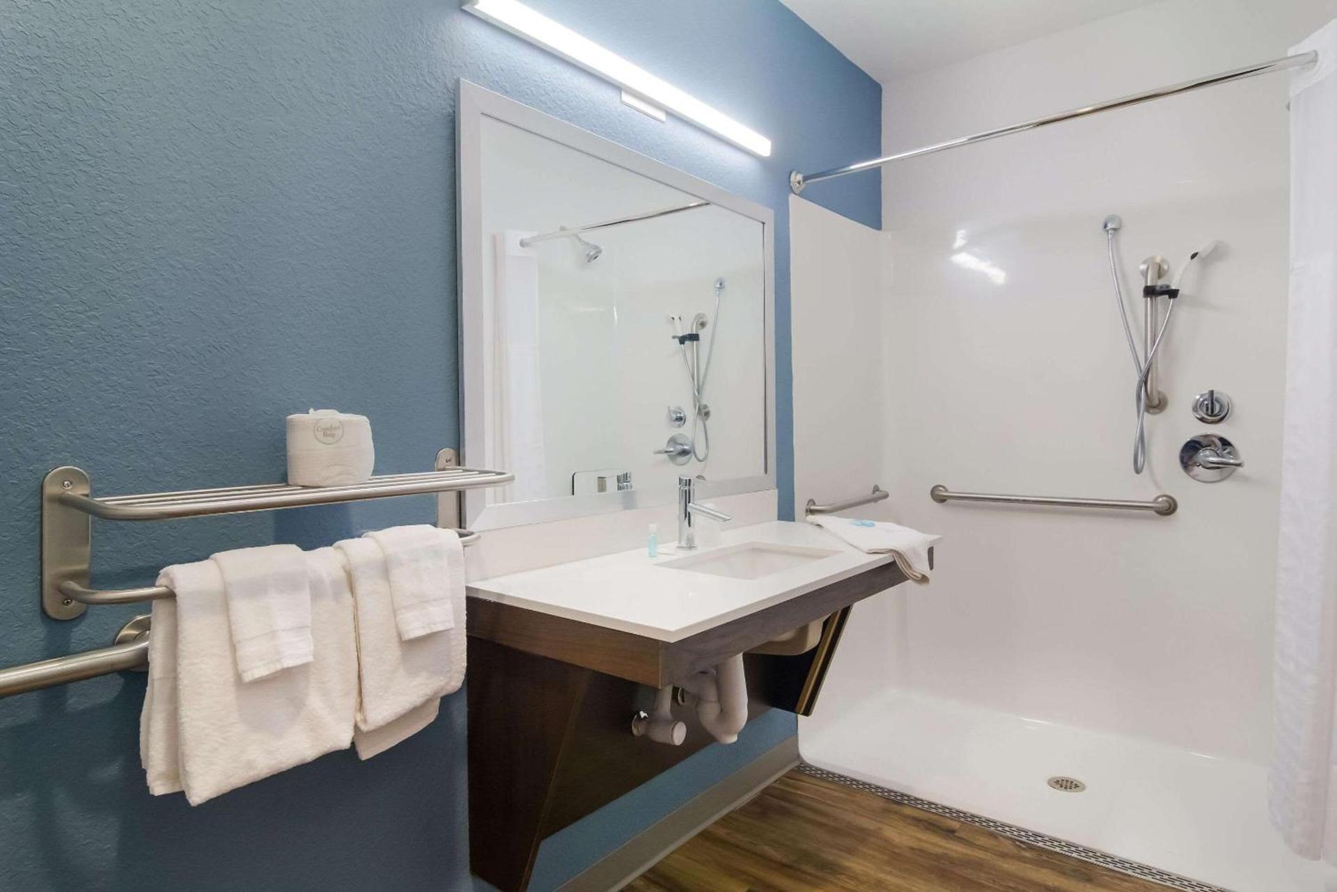 WoodSpring Suites Jacksonville - South photo 12