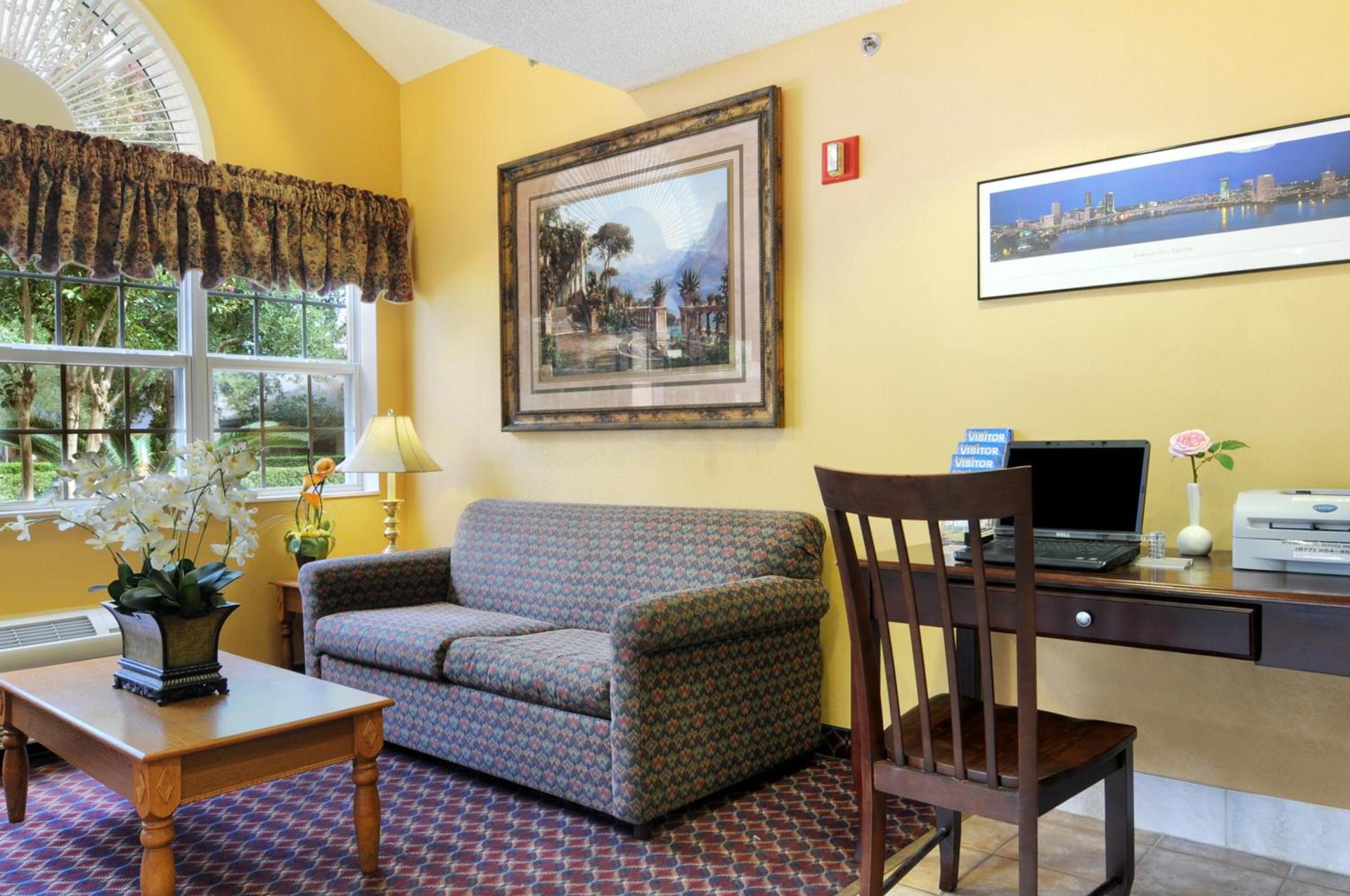 Hometown Inn & Suites Jacksonville Butler Blvd./Southpoint photo 5