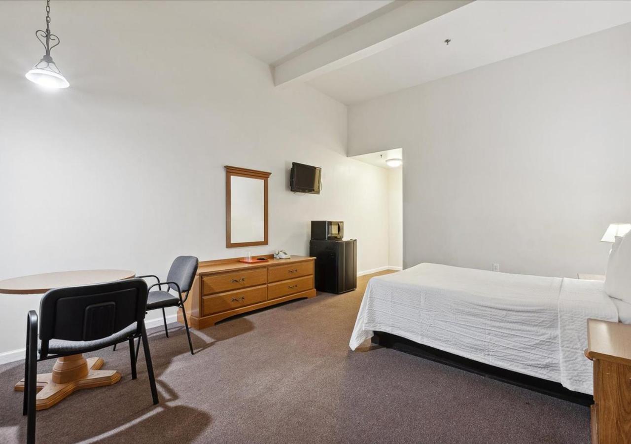 Edison Motor Lodge photo 6