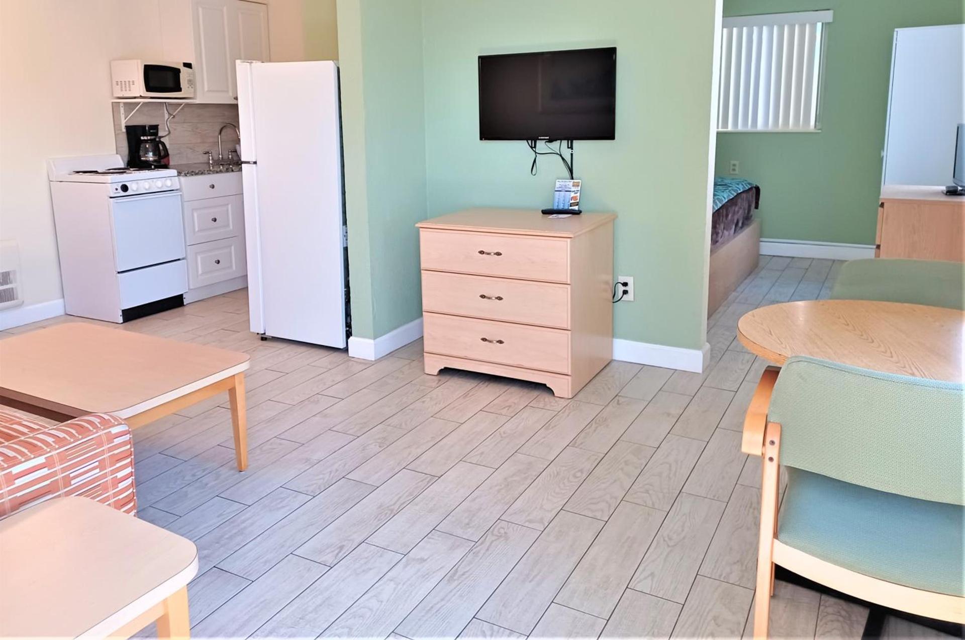 Johns Pass Beach Motel photo 16