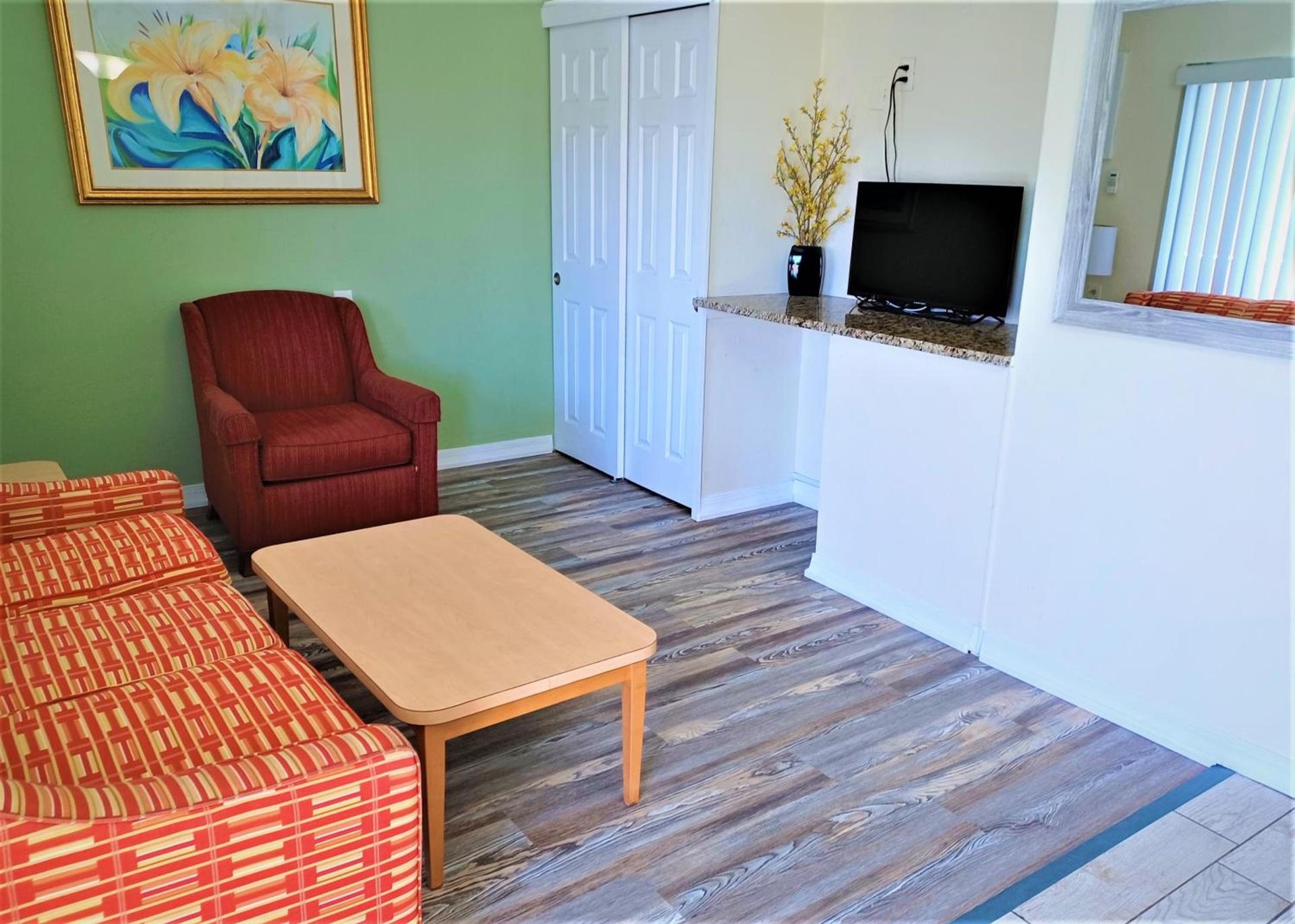 Johns Pass Beach Motel photo 79