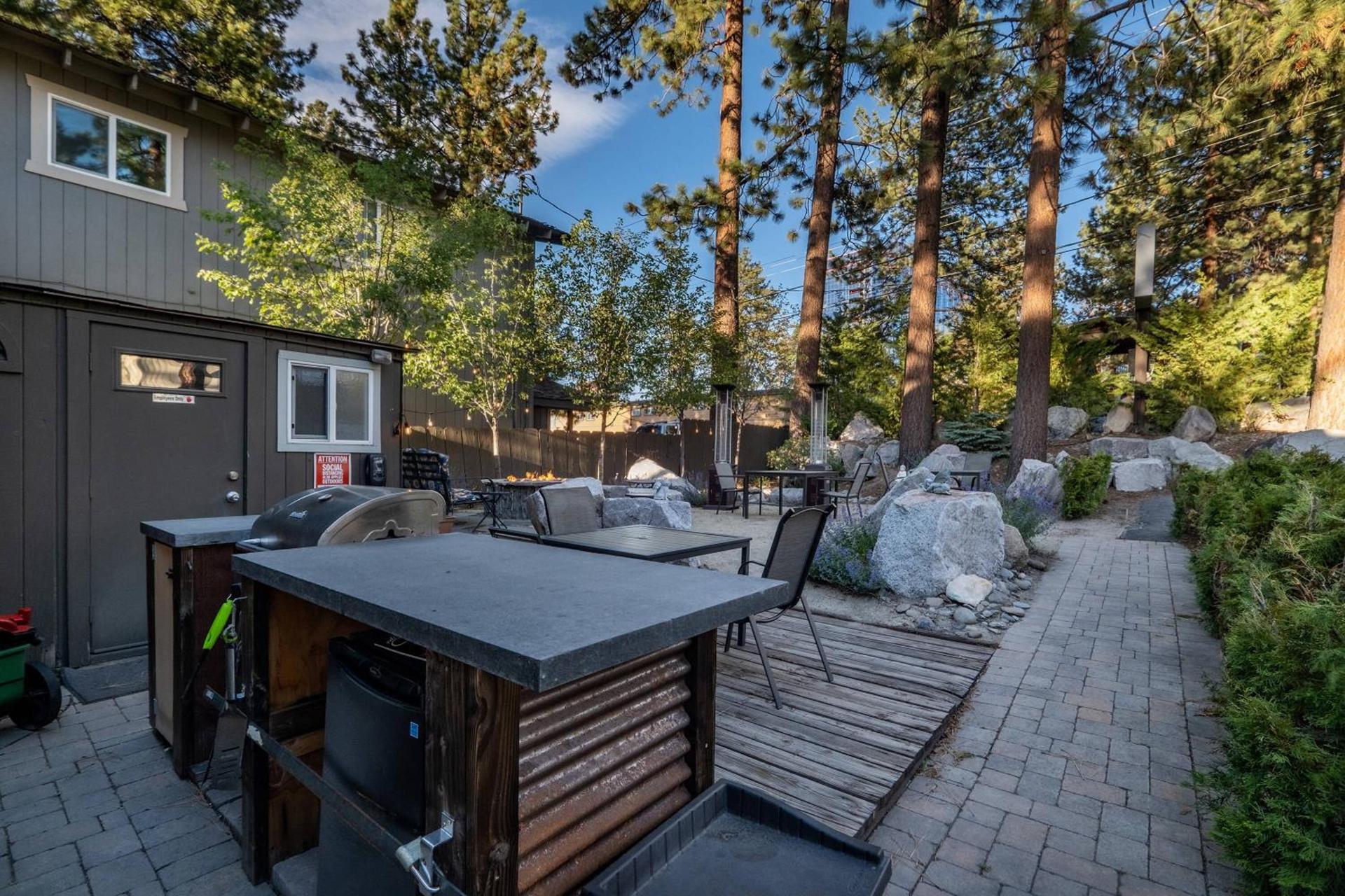 Resthaven Tahoe photo 16