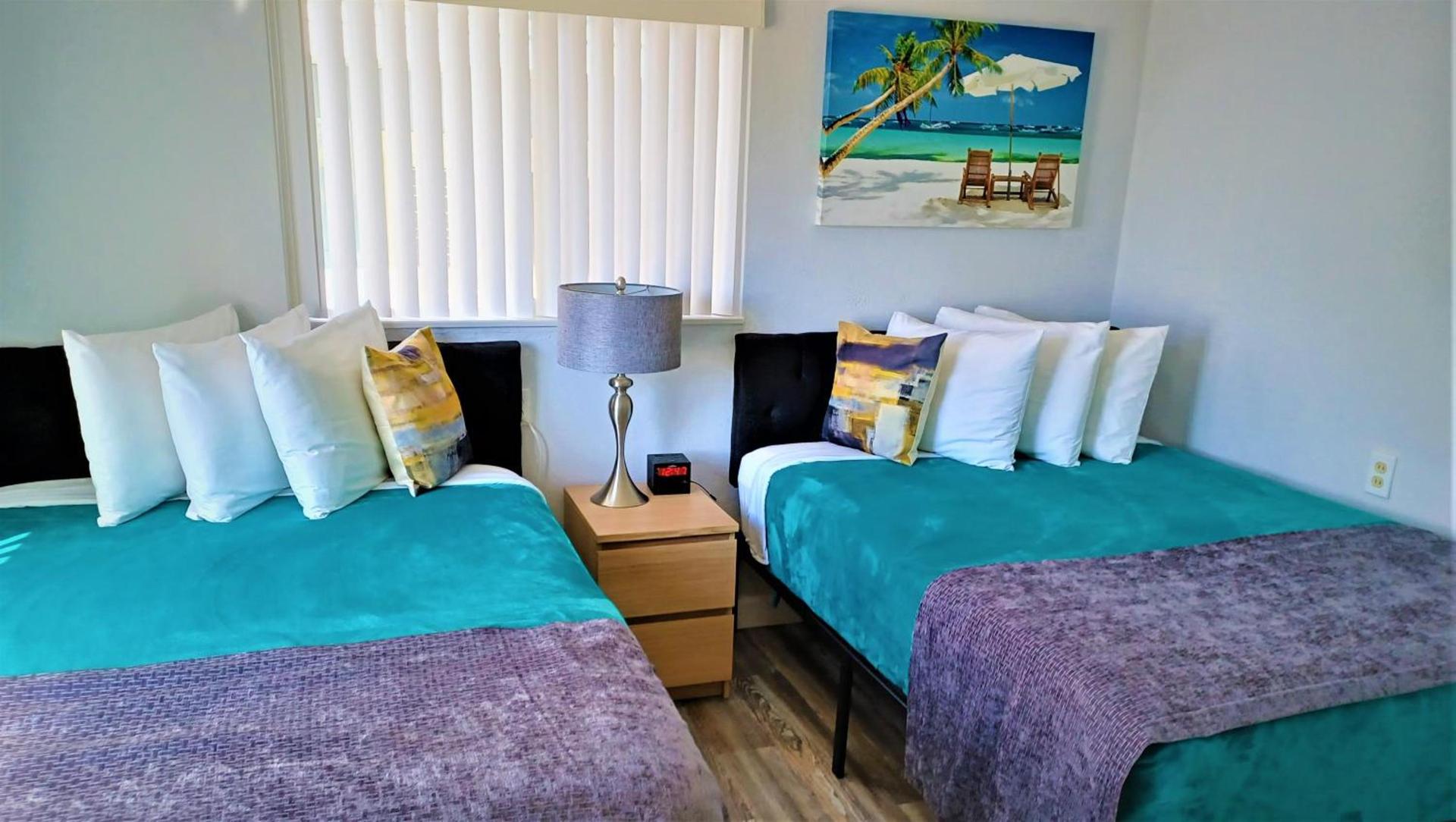 Johns Pass Beach Motel photo 77