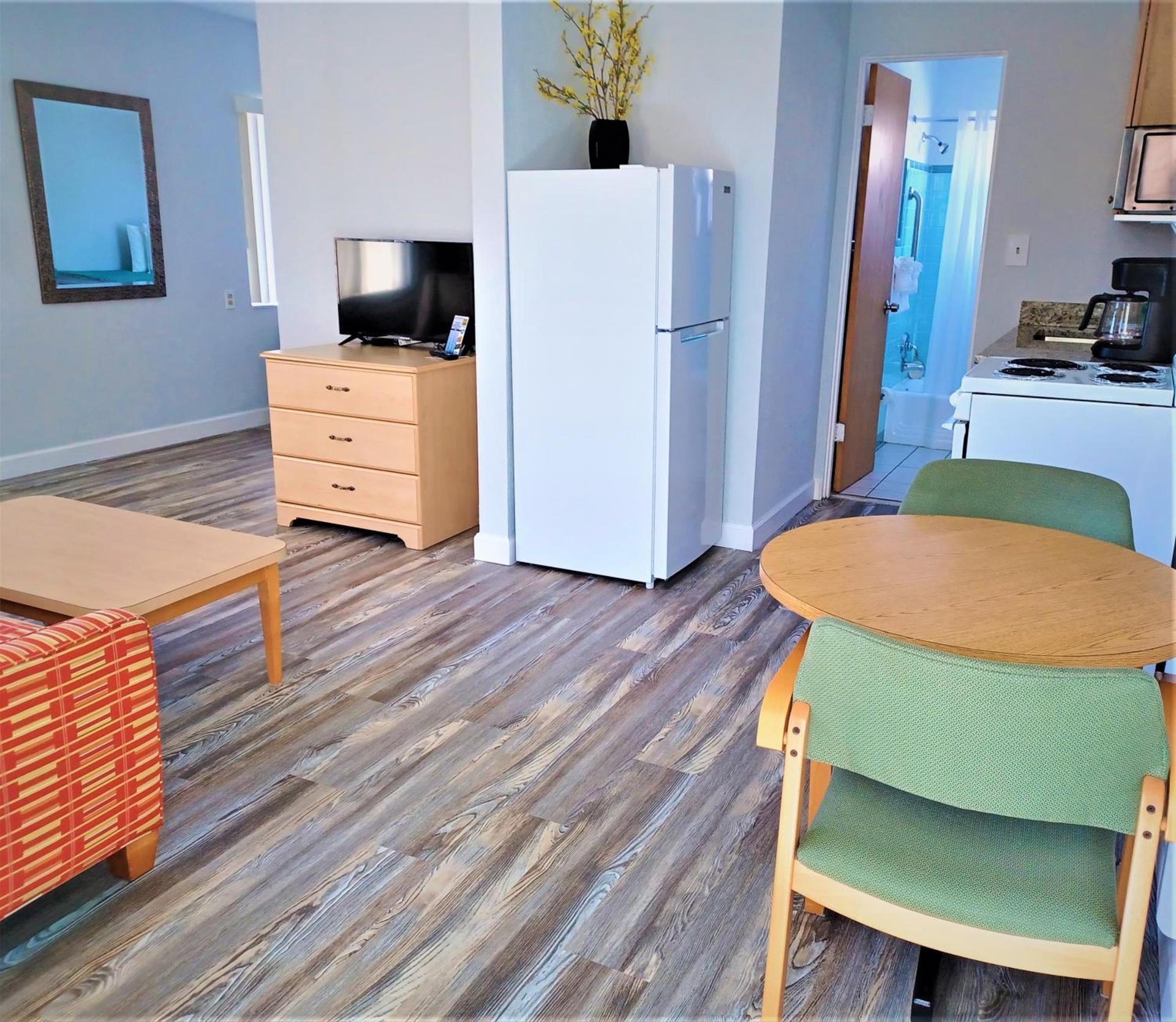 Johns Pass Beach Motel photo 10