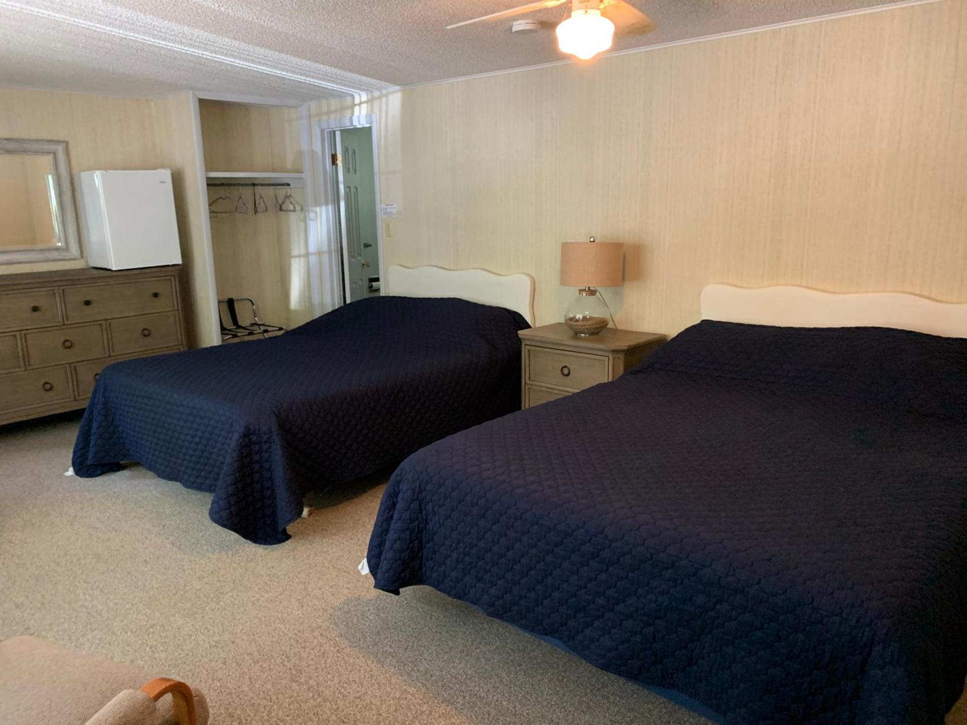 West Winds Motel & Cottages photo 77