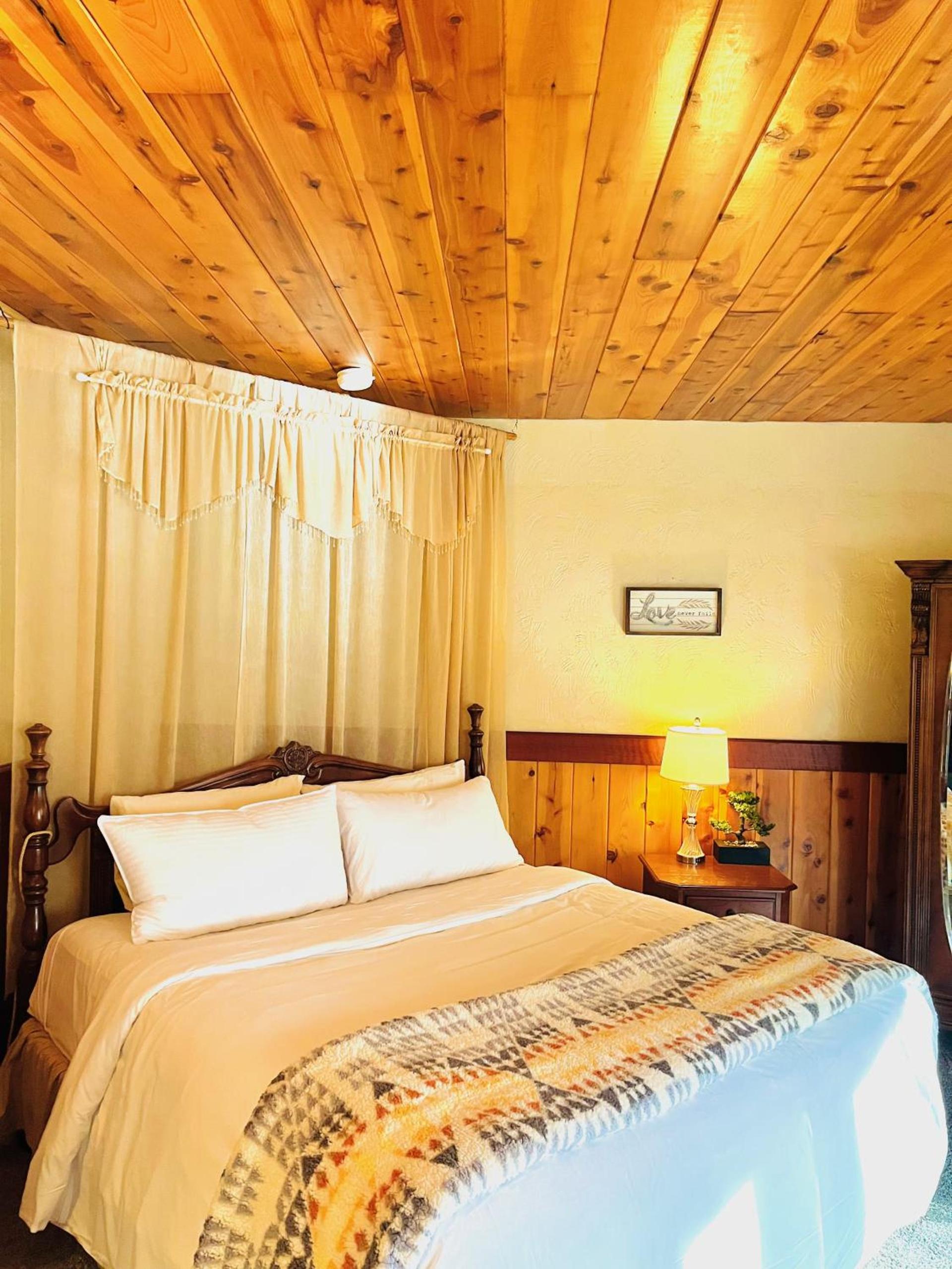 The Lindsay Lodge photo 39