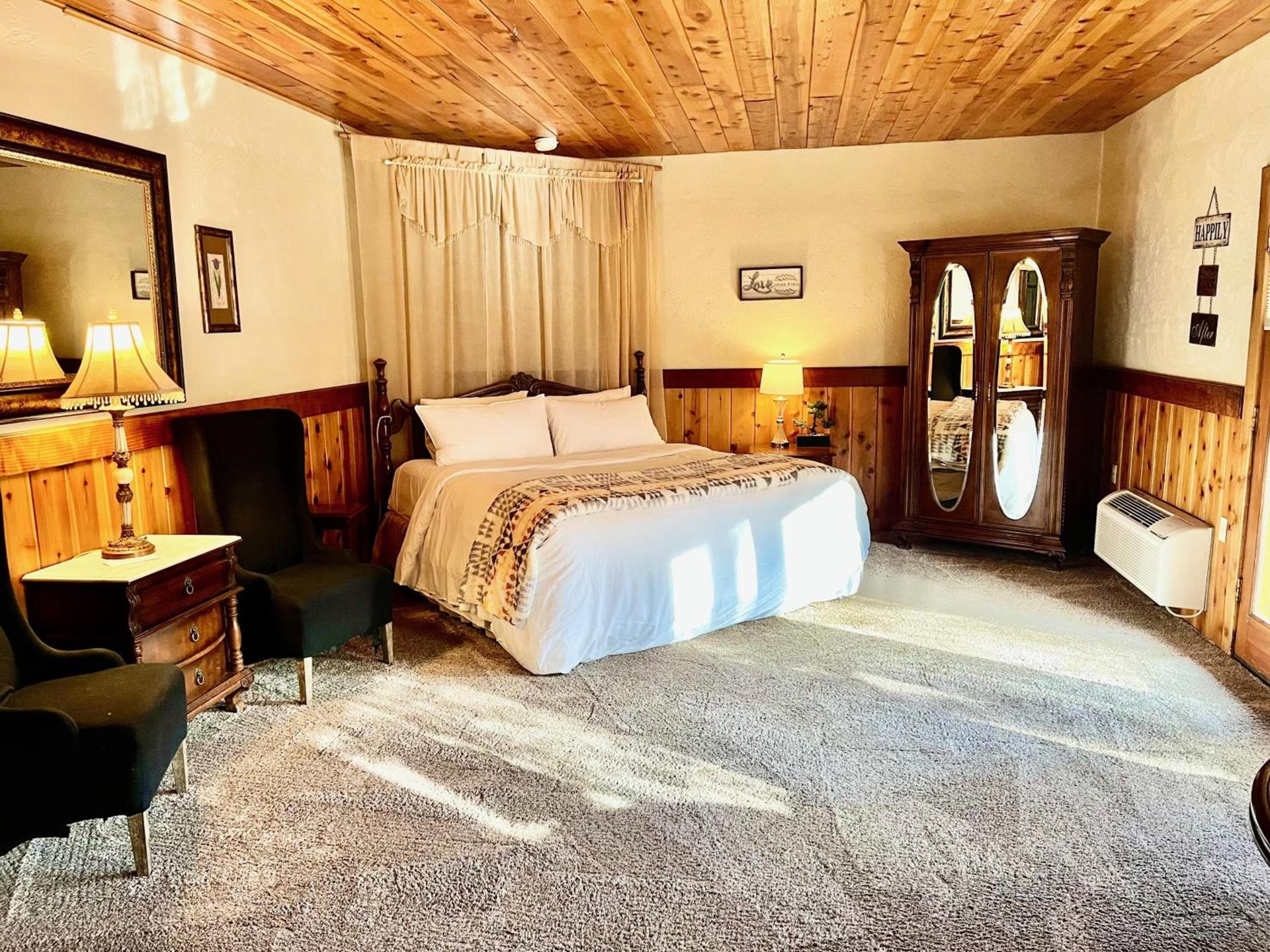 The Lindsay Lodge photo 37