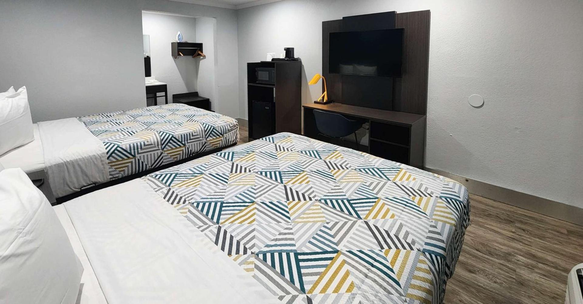 Studio 6 Suites San Ysidro CA San Diego South Bay photo 3