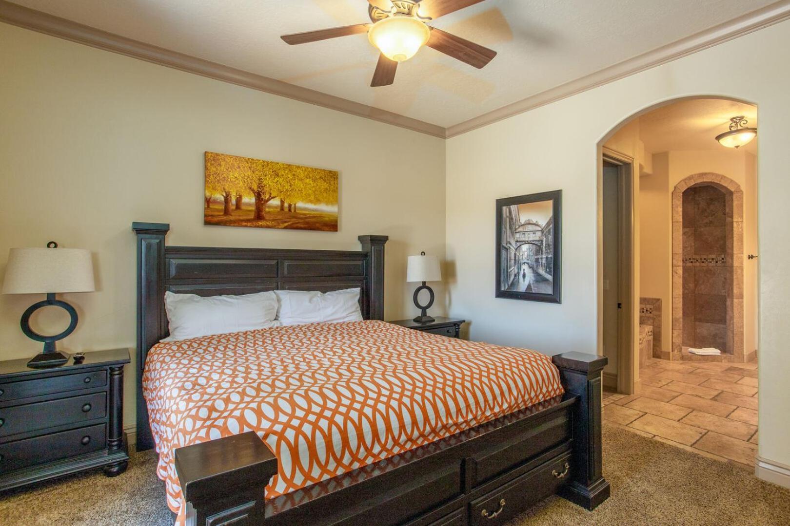 D13-Amazing Red Cliff View-Third Floor 3-bedroom Sunset View photo 35