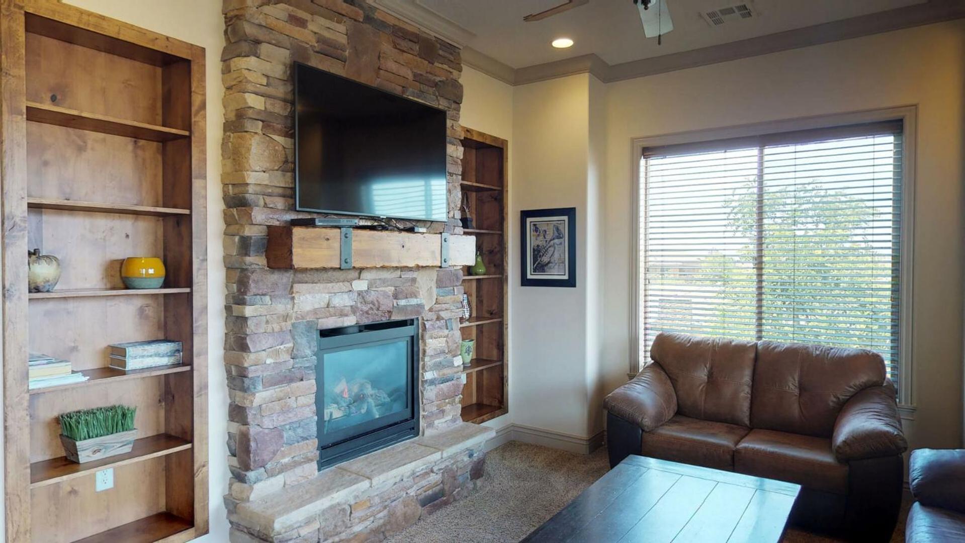 D13-Amazing Red Cliff View-Third Floor 3-bedroom Sunset View photo 40