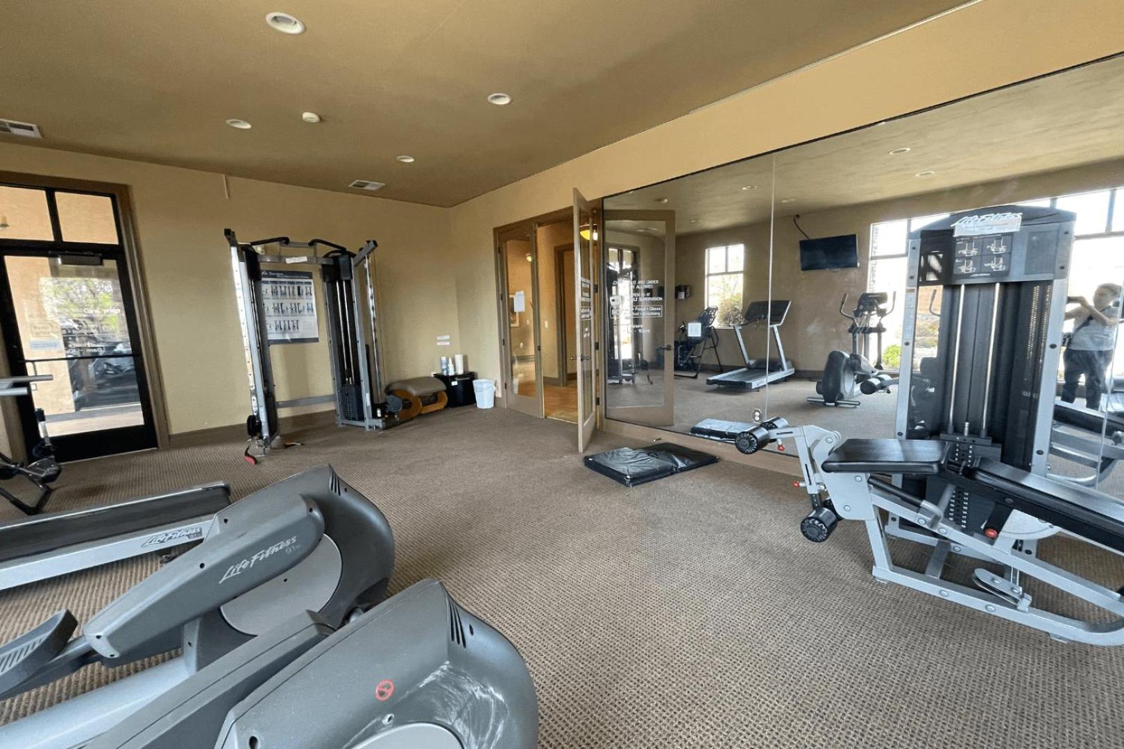 D13-Amazing Red Cliff View-Third Floor 3-bedroom Sunset View photo 13