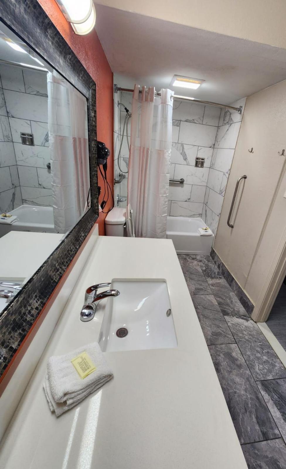 Executive Inn photo 10