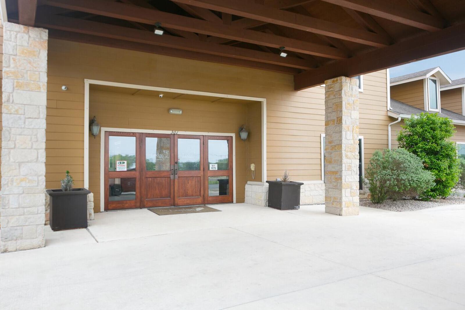 The Lodge At Kenedy — hotel in Kenedy