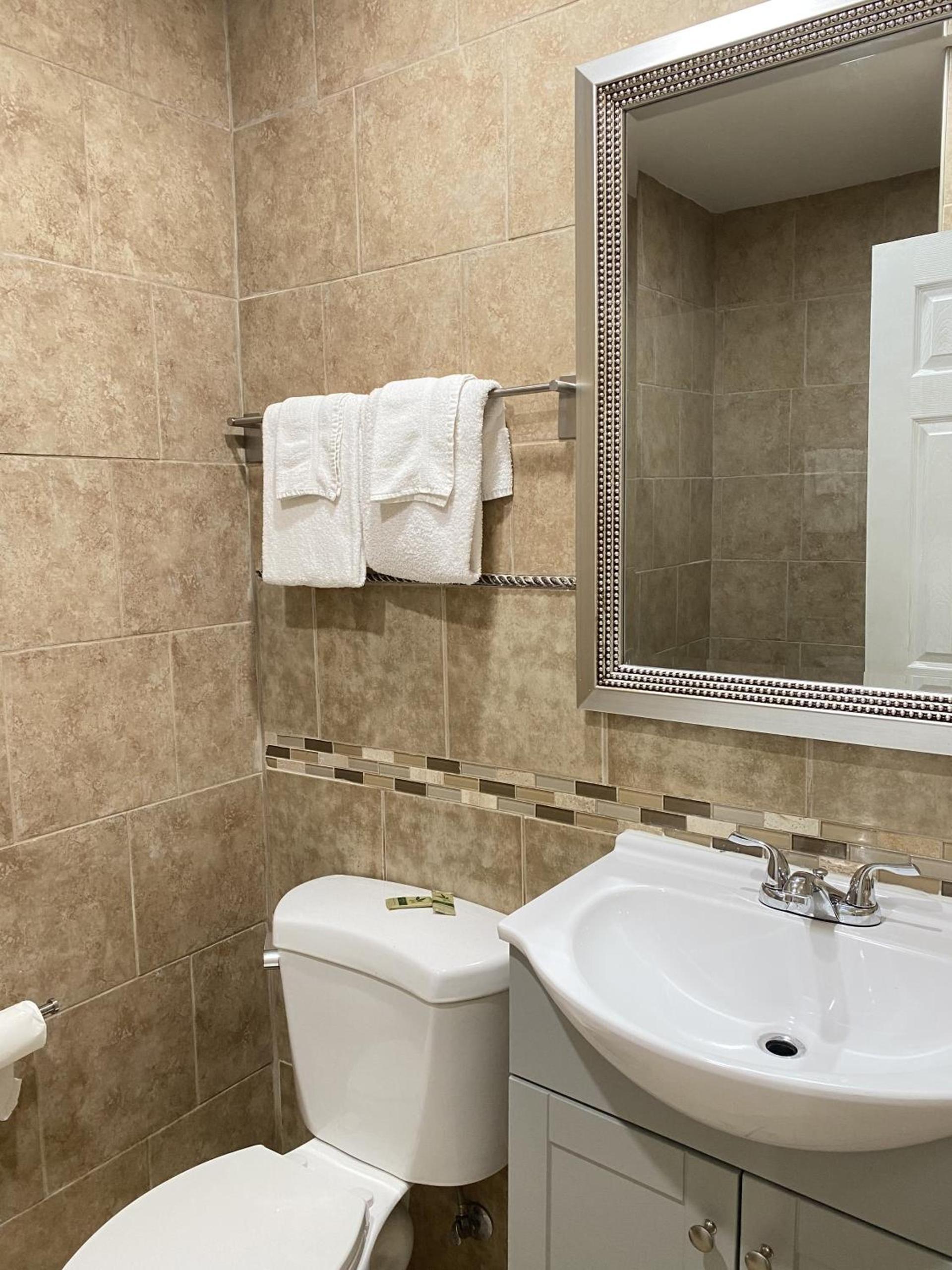 City Center Motel - Oxnard photo 5