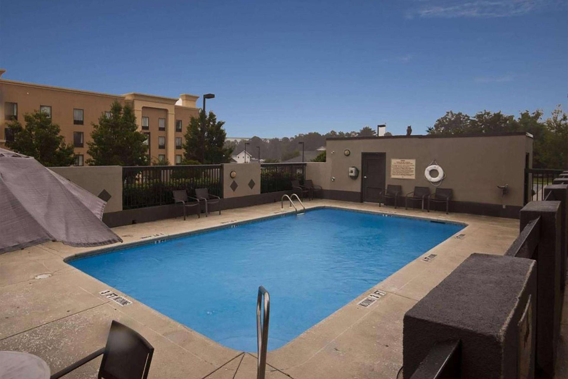 Days Inn by Wyndham Laurel MS photo 2