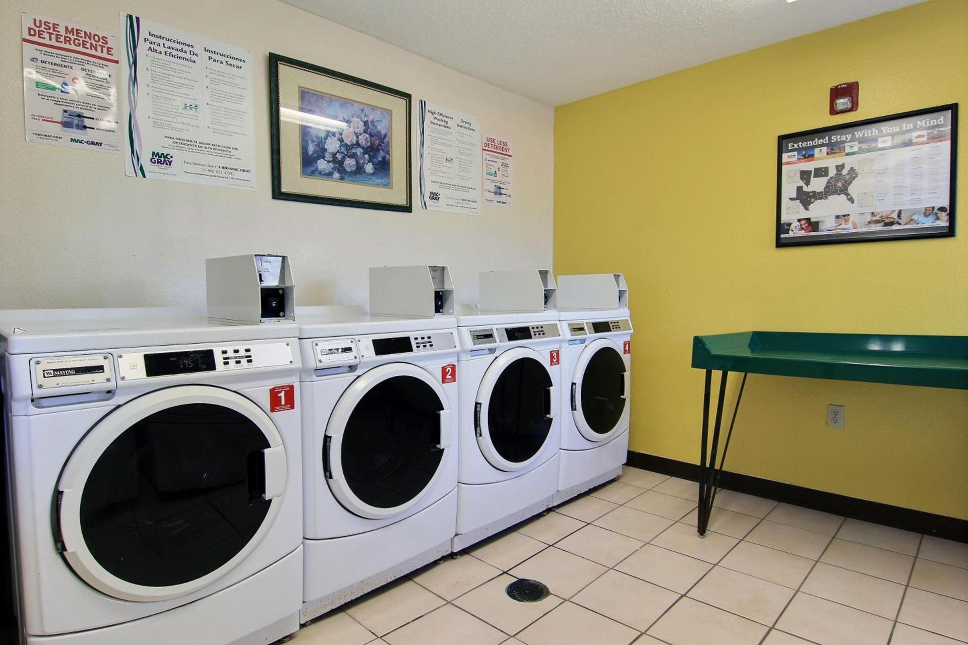 InTown Suites Extended Stay Select Corpus Christi TX photo 3