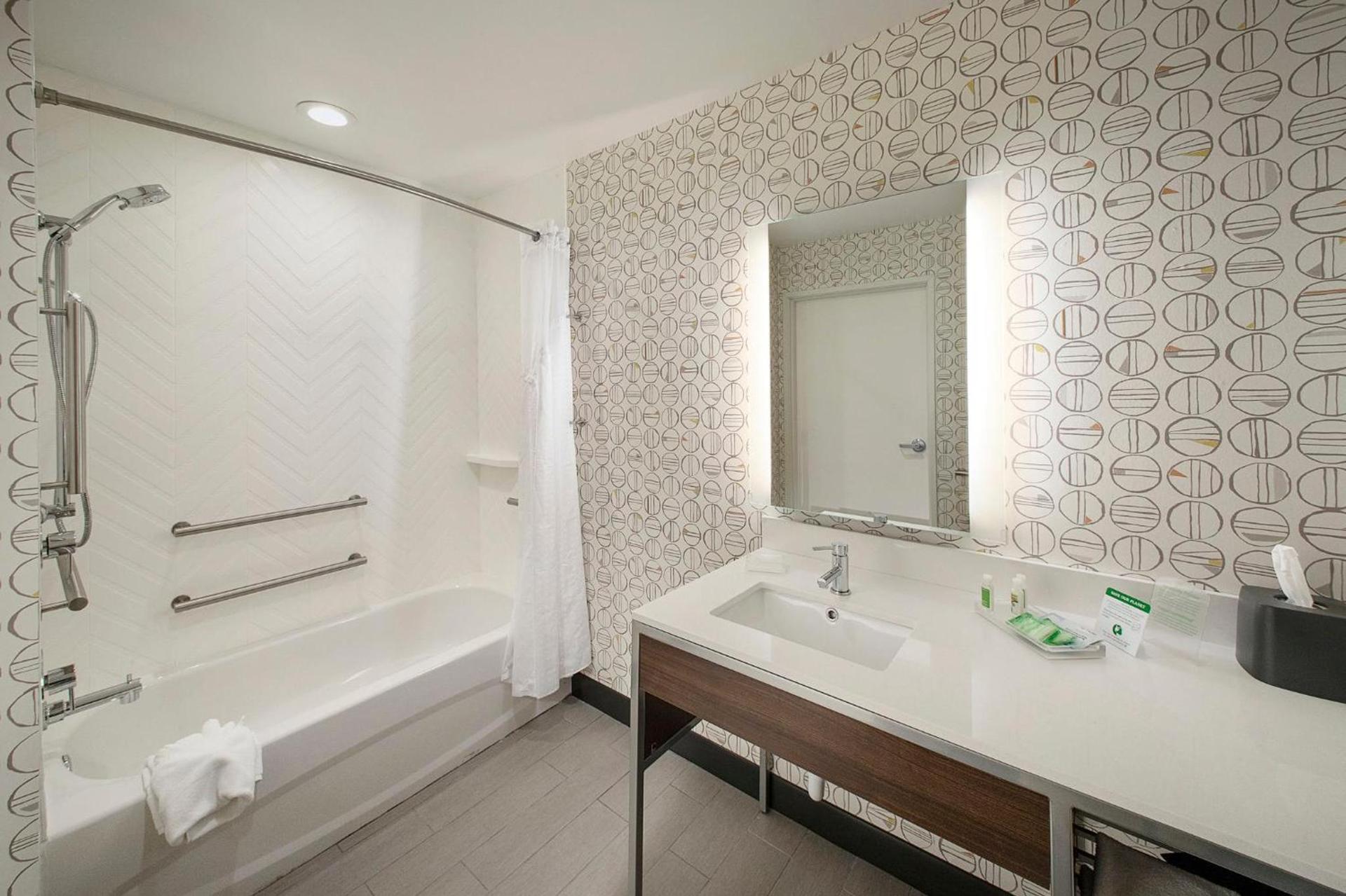 Holiday Inn & Suites Decatur-Forsyth by IHG photo 18