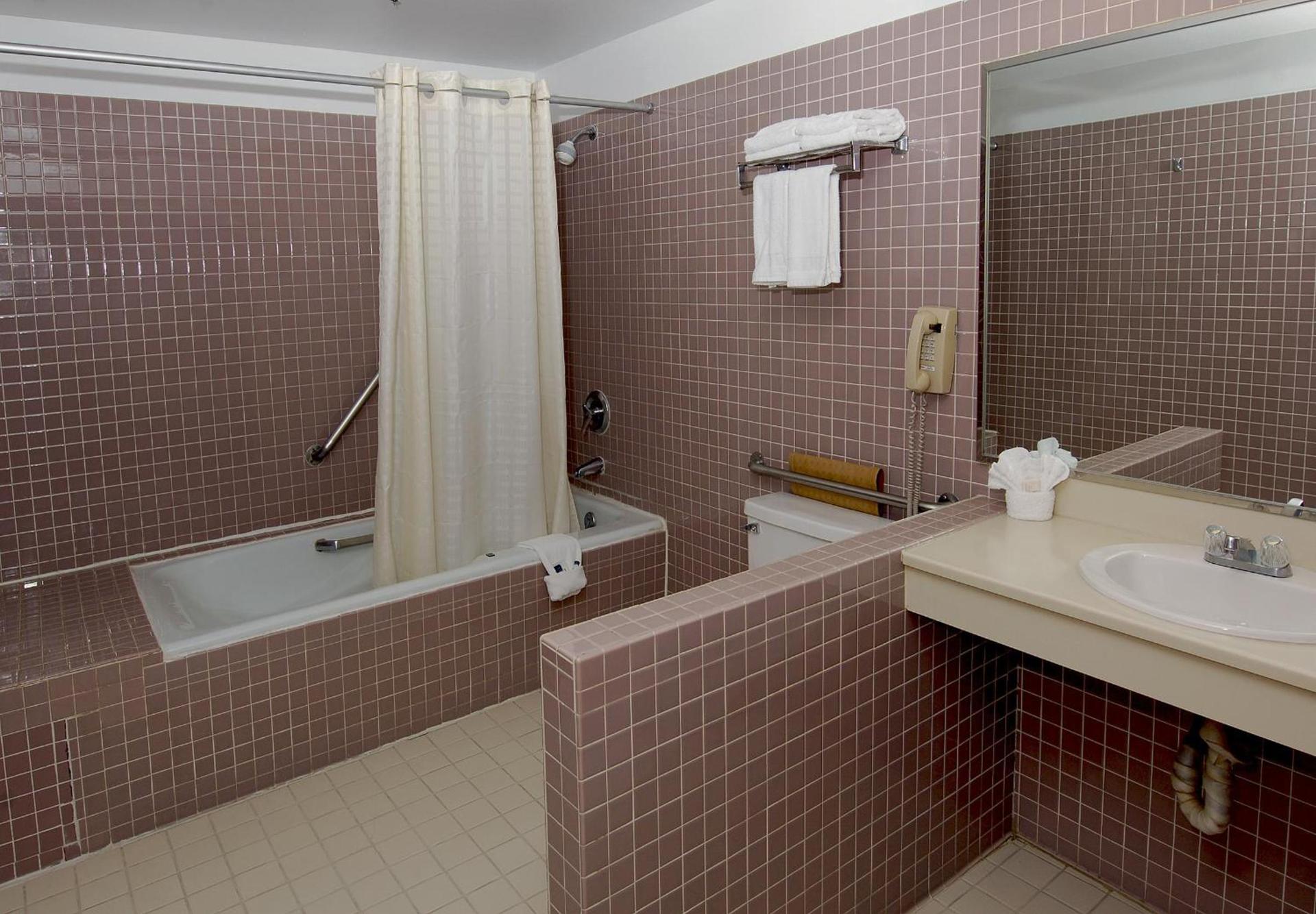 Metro Plaza Hotel photo 6